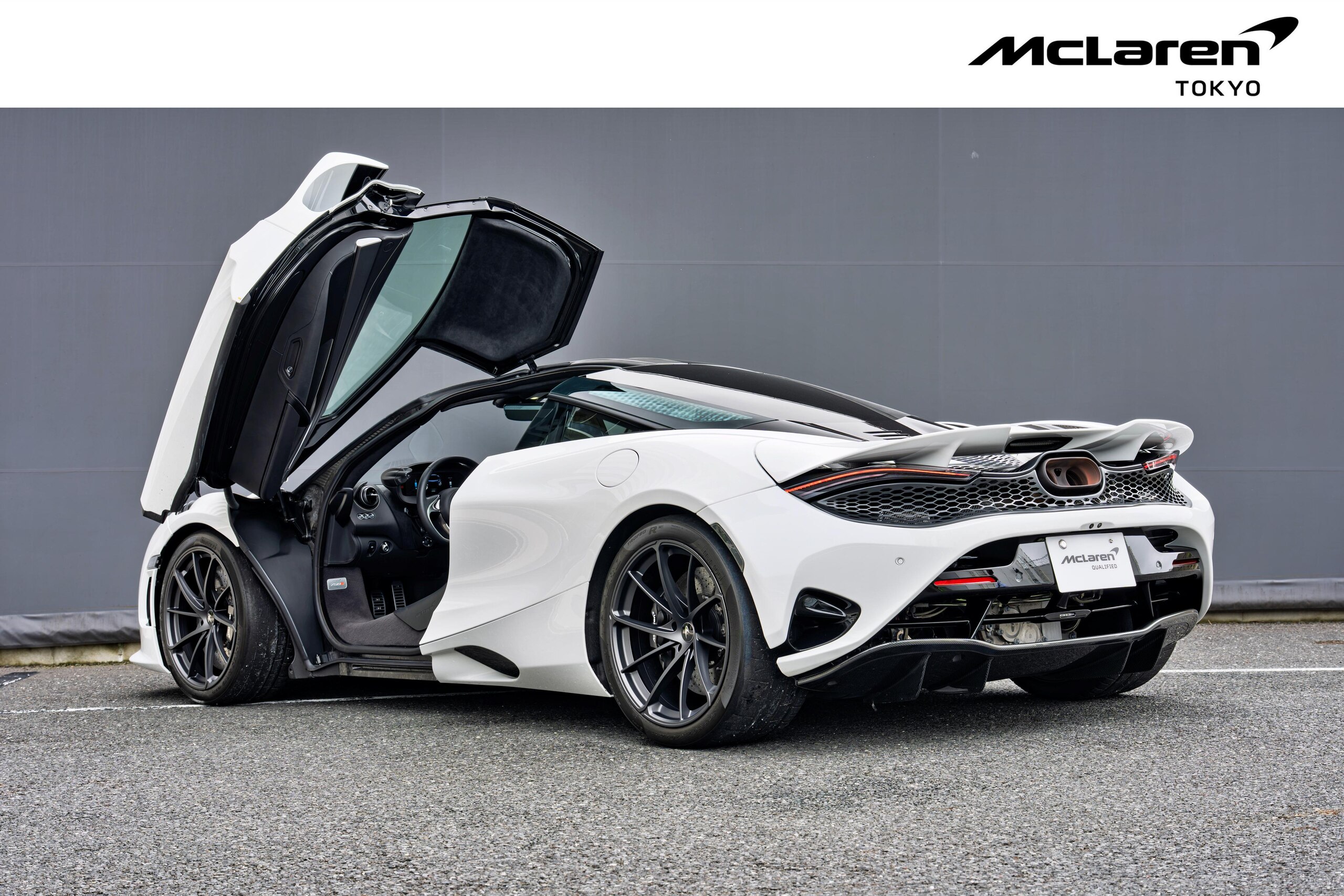 2024 McLaren 750S — Photo 17 / 44