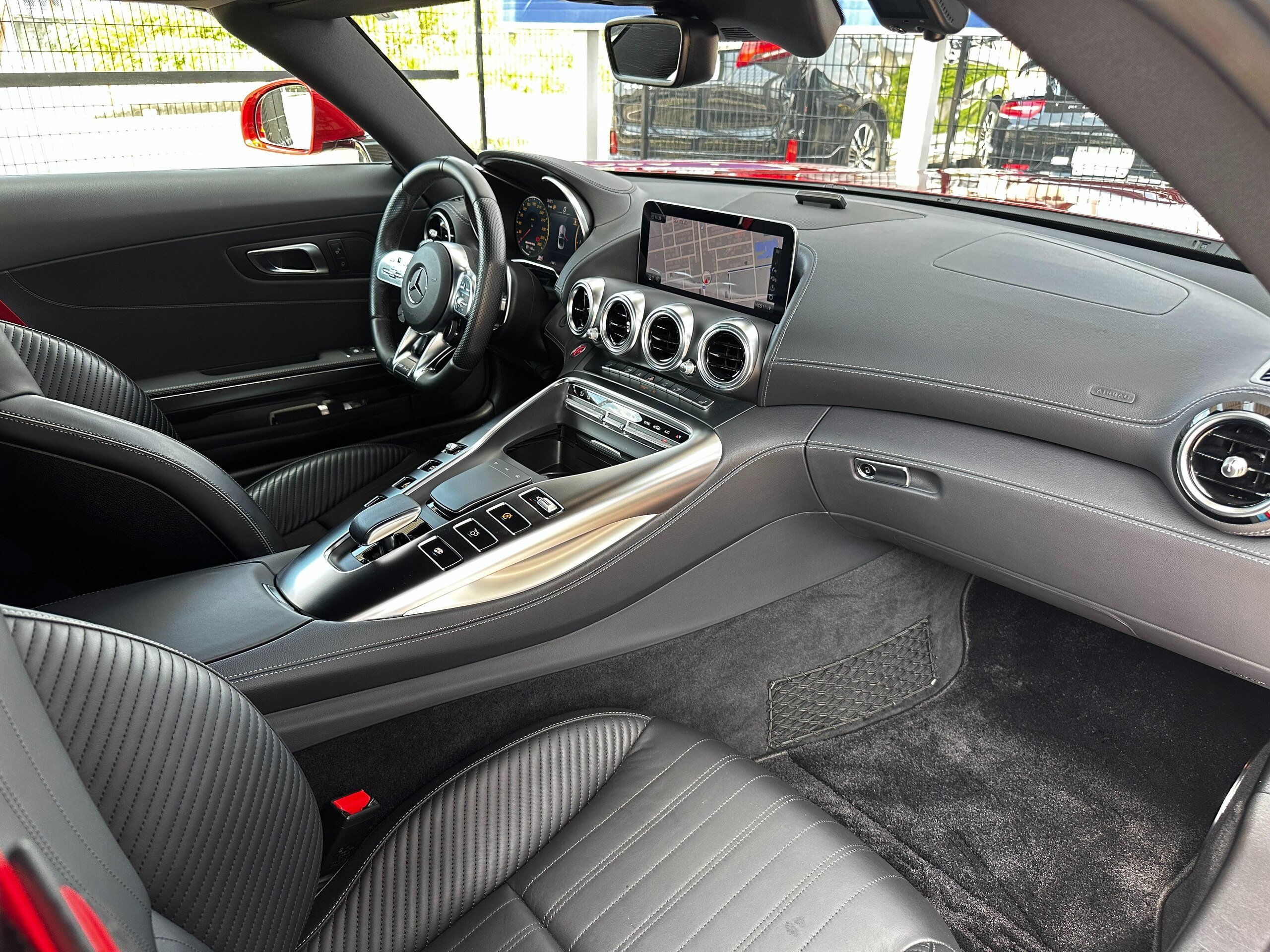 2021 Mercedes Benz AMG GT — Photo 16 / 21