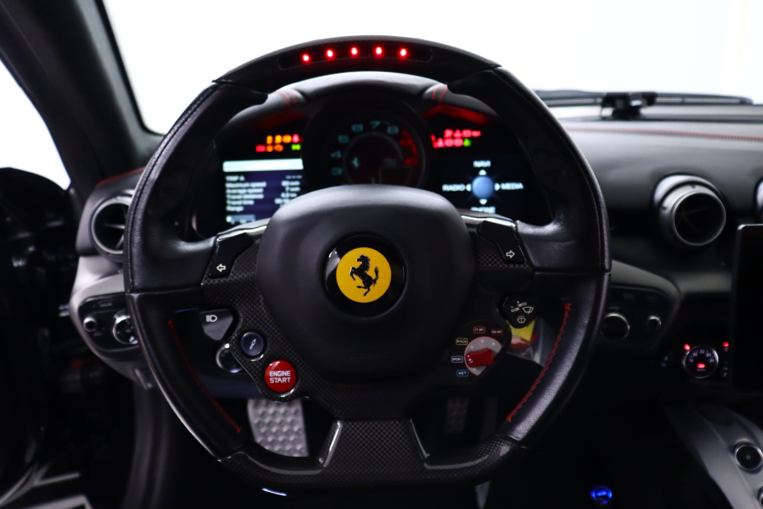 2012 Ferrari F12 Berlinetta — Photo 9 / 16