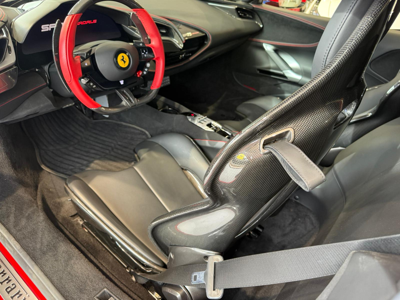 2021 Ferrari SF90 Stradale — Photo 9 / 16