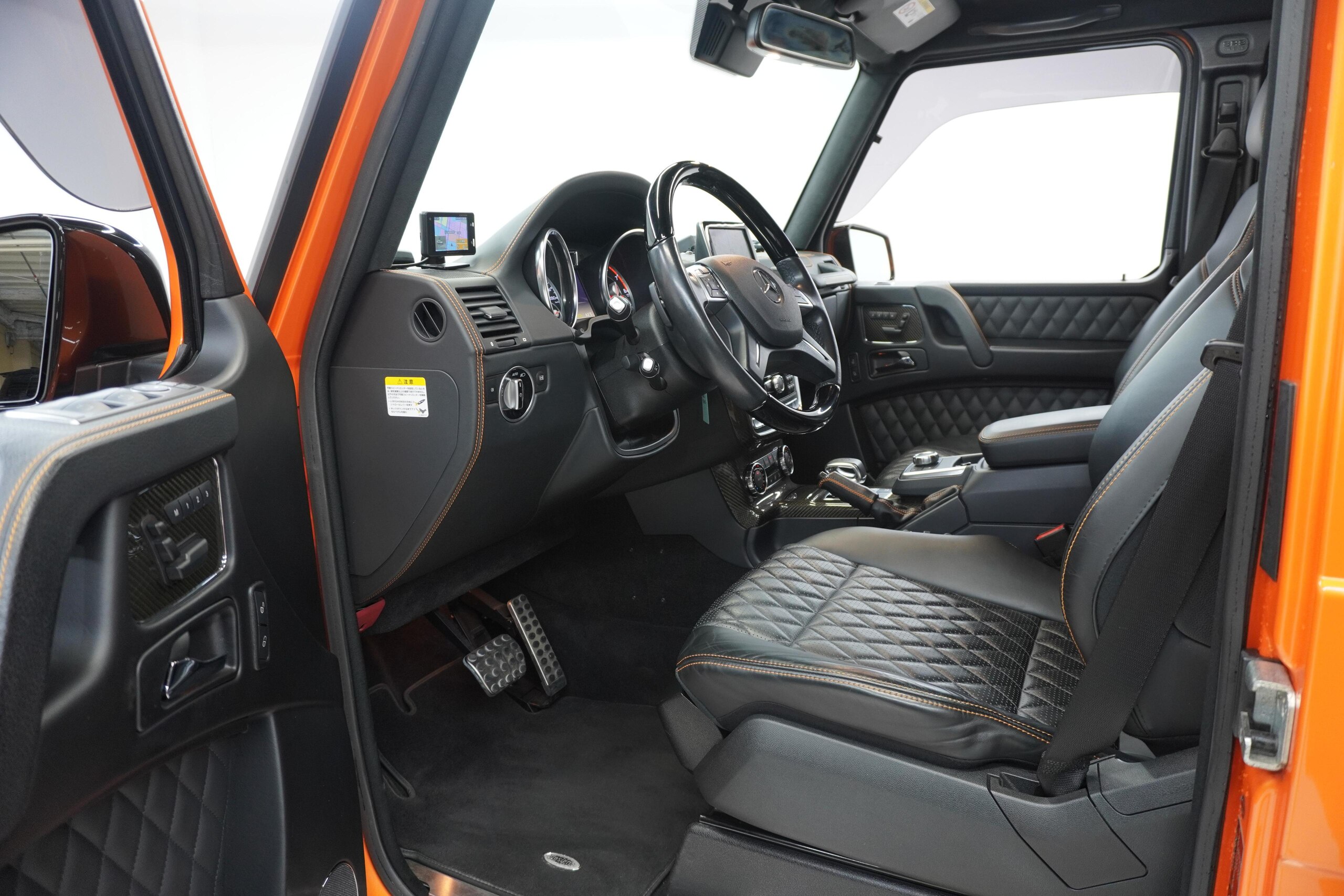 2015 Mercedes Benz G63 AMG — Photo 8 / 23