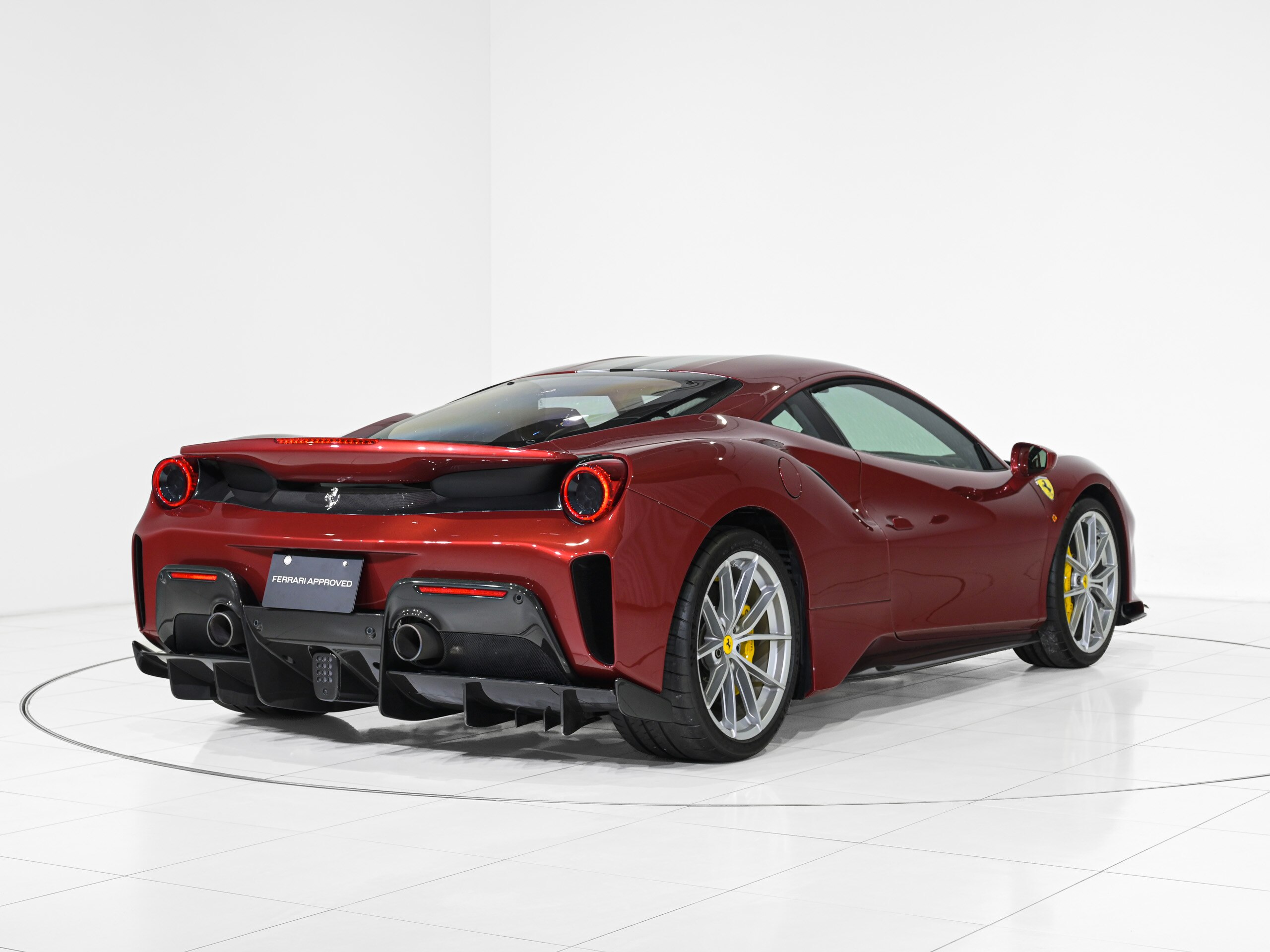 2020 Ferrari 488 Pista — Photo 6 / 30