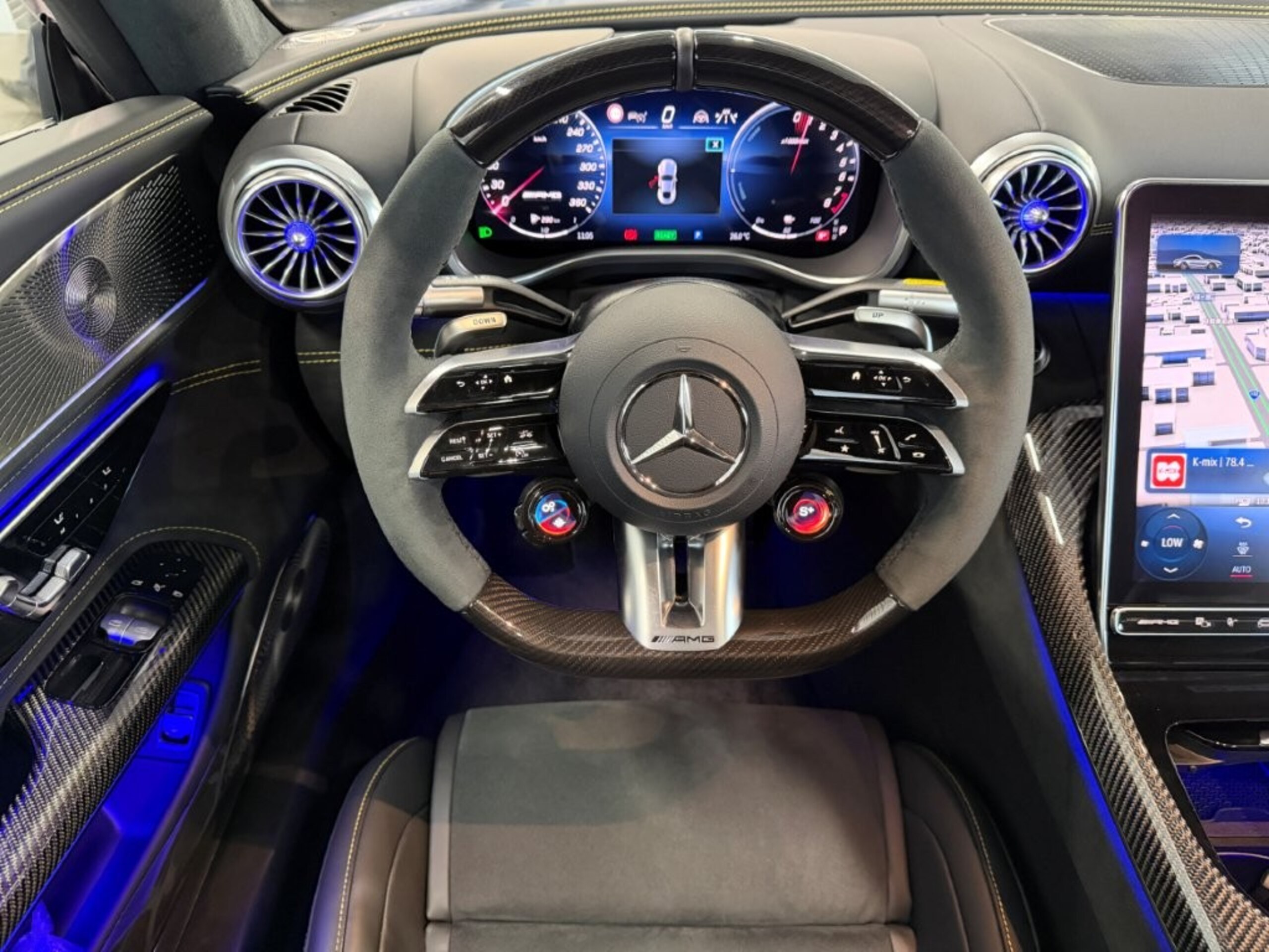 2025 Mercedes Benz AMG GT63 SE Performance — Photo 46 / 61