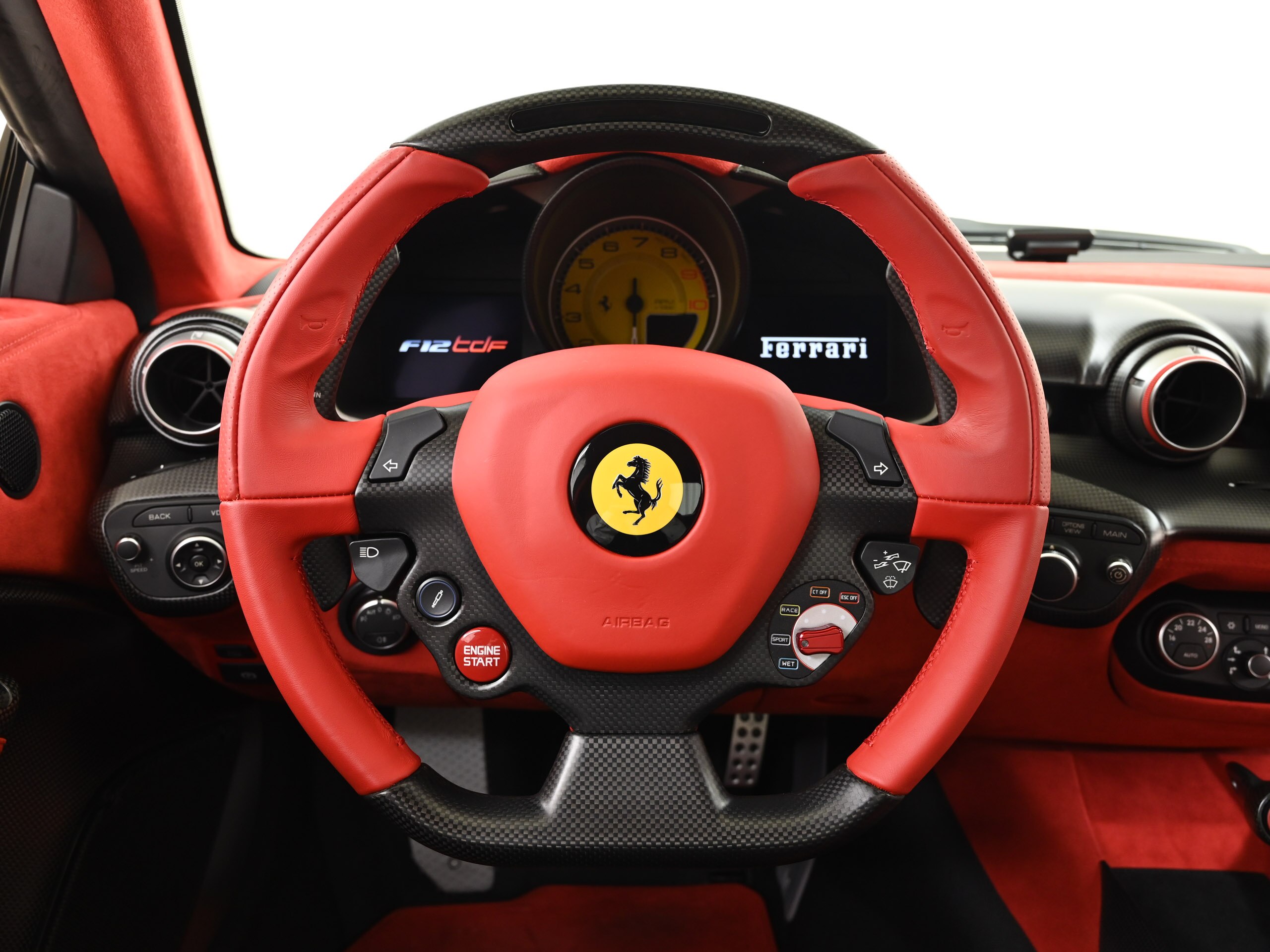 2016 Ferrari F12tdf — Photo 9 / 16