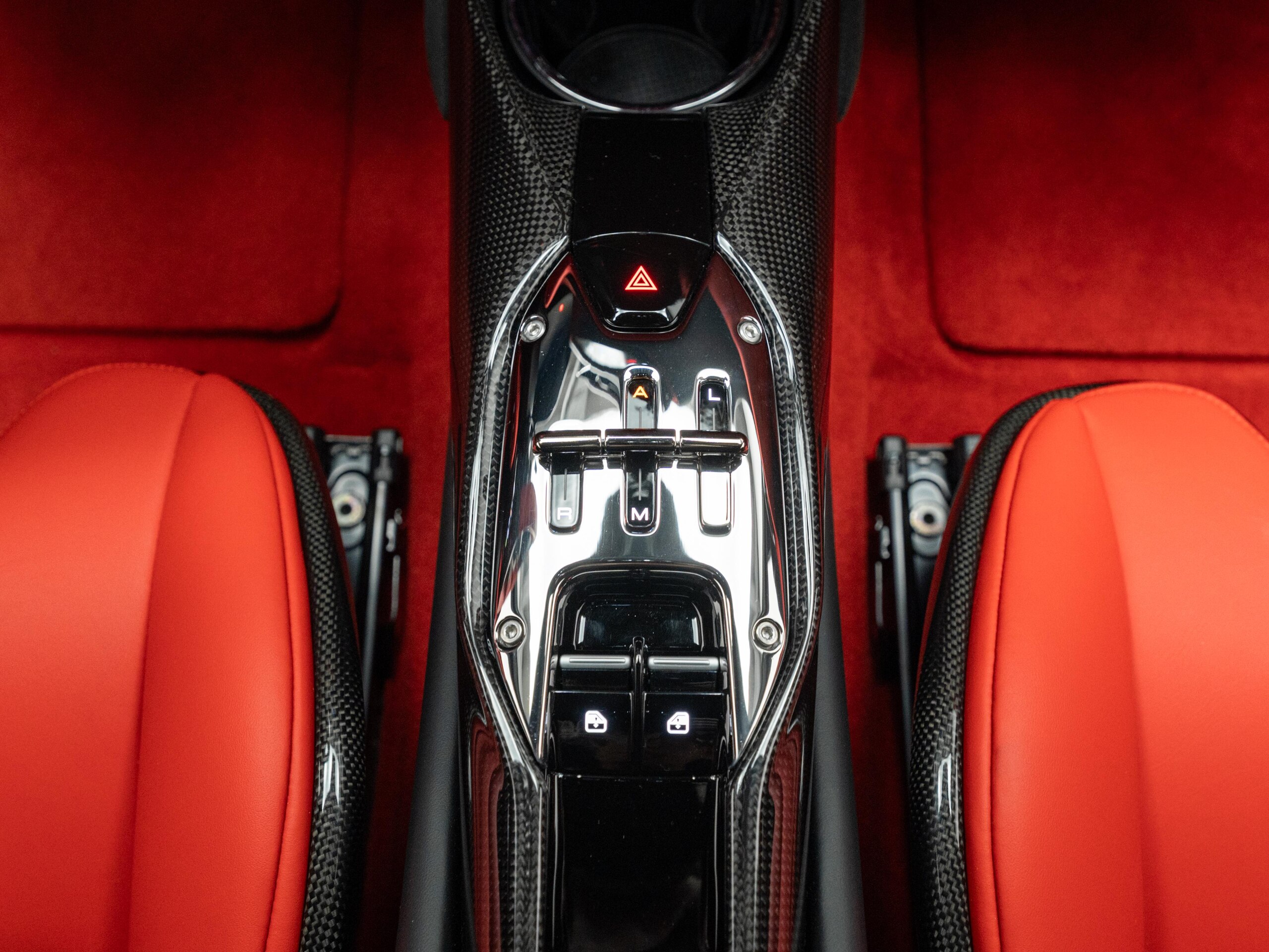 2024 Ferrari 296GTB — Photo 13 / 18