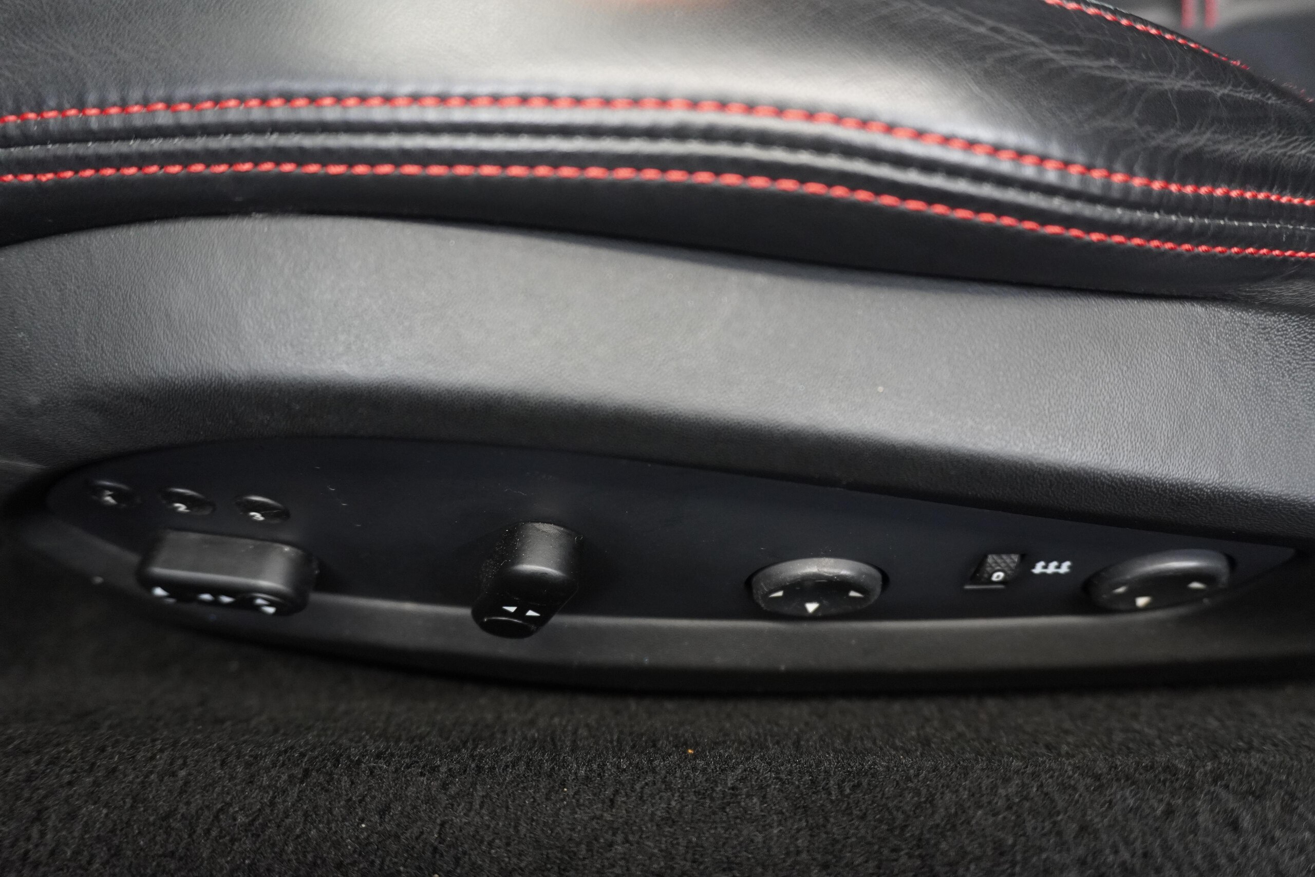 2013 Ferrari 458 Italia F1 DCT — Photo 7 / 17