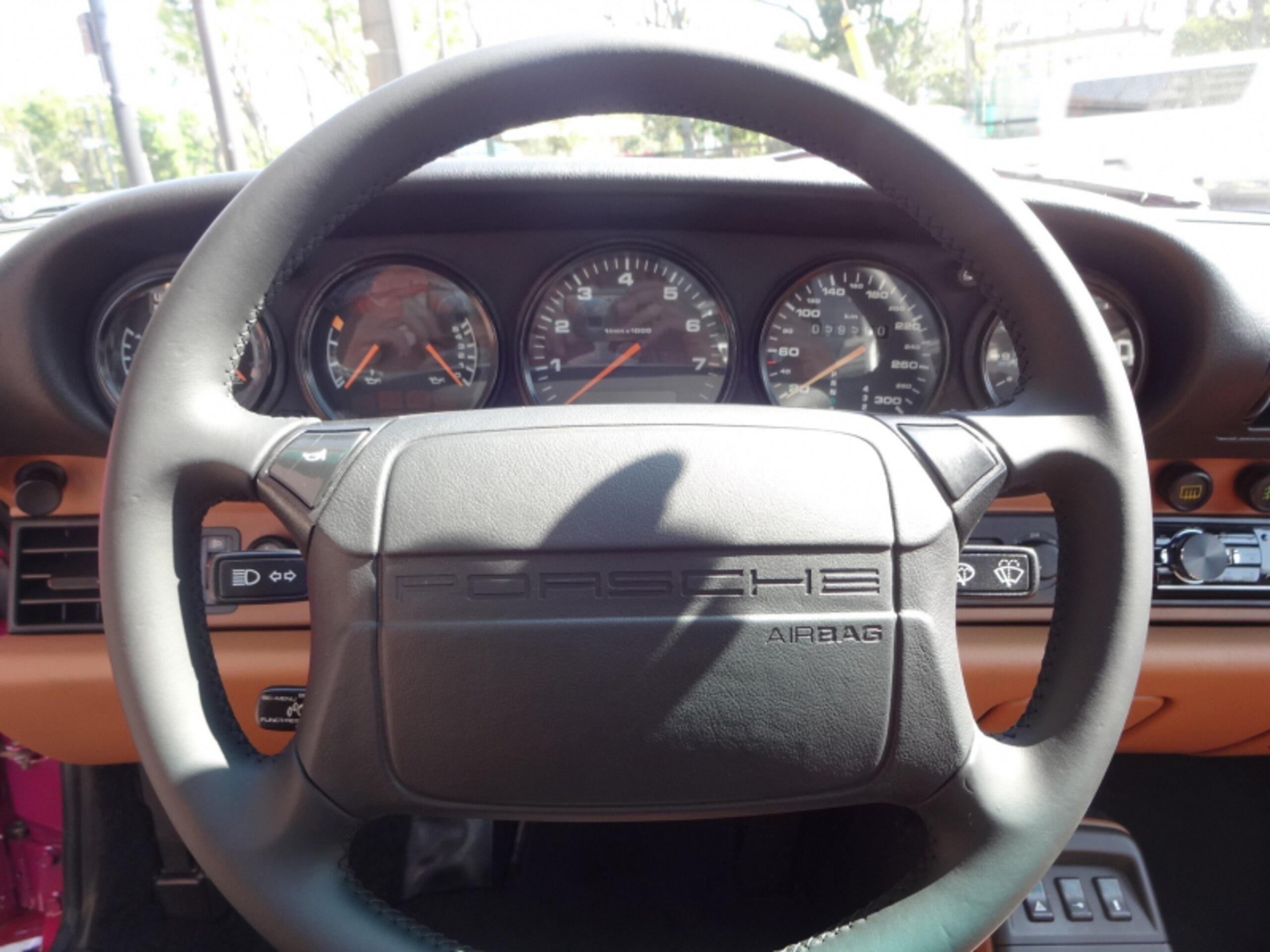 1993 Porsche 911 Carrera 2 — Photo 7 / 8