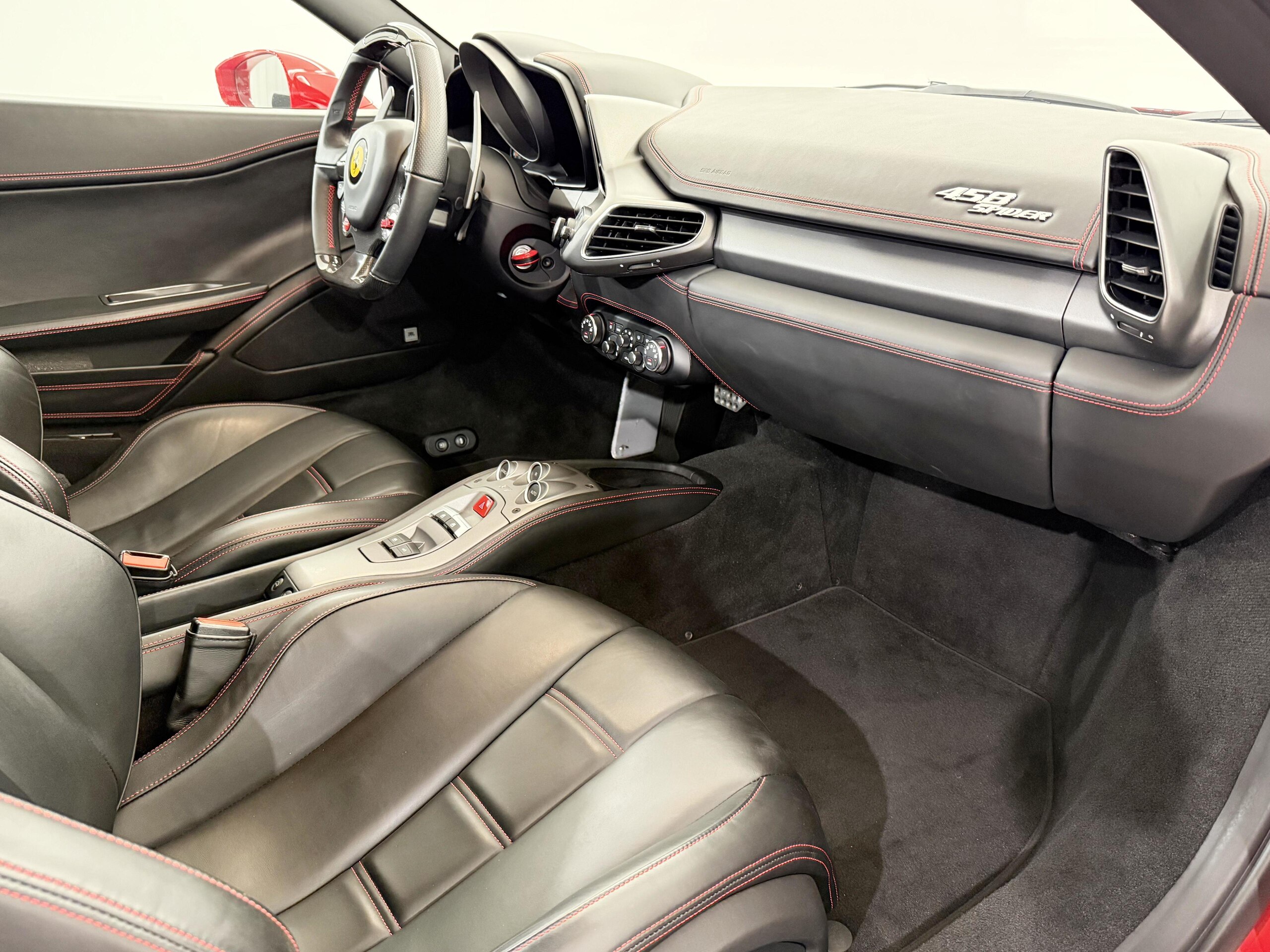 2015 Ferrari 458 Spider — Photo 26 / 37