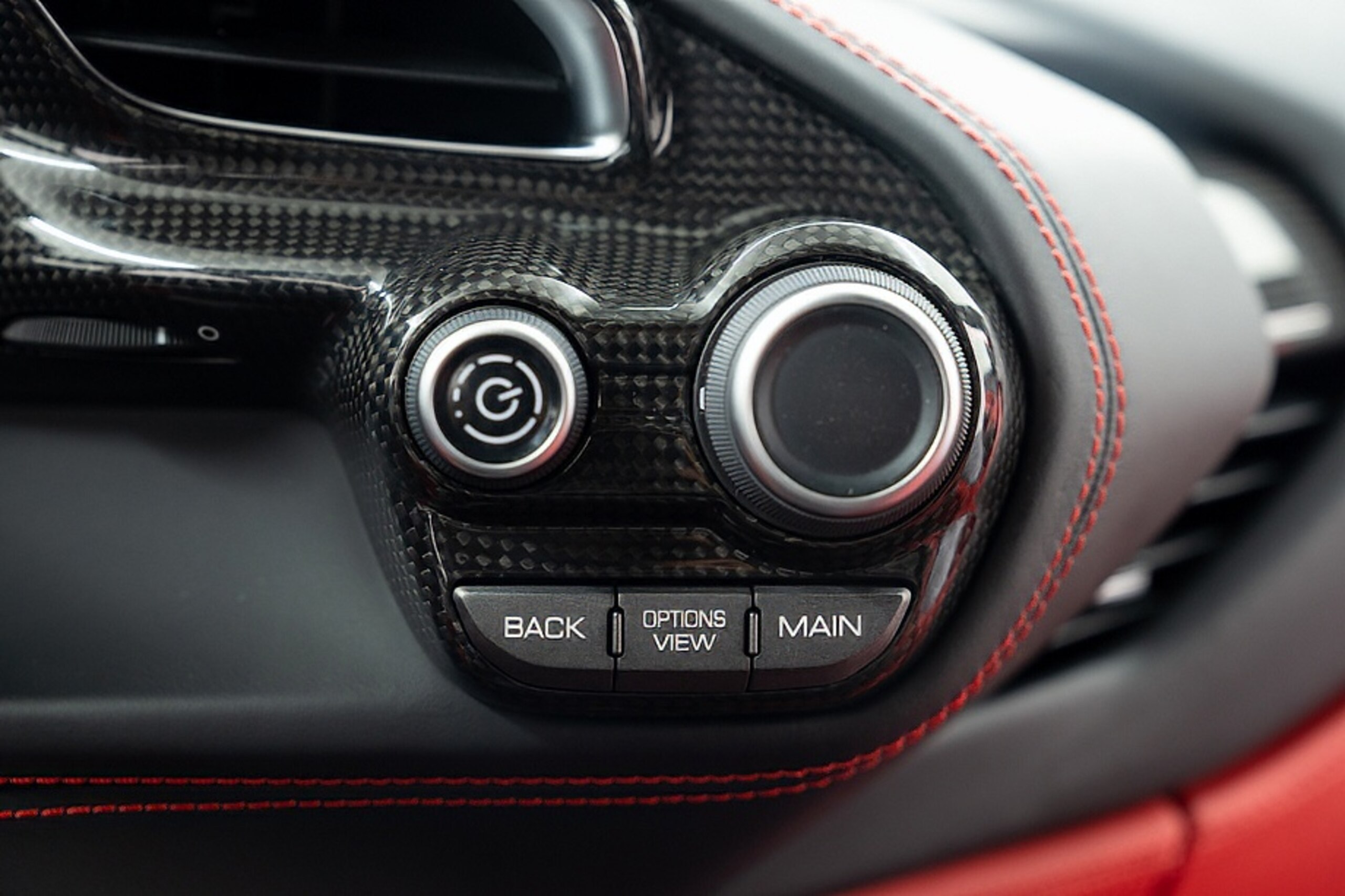 2016 Ferrari 488GTB — Photo 11 / 19