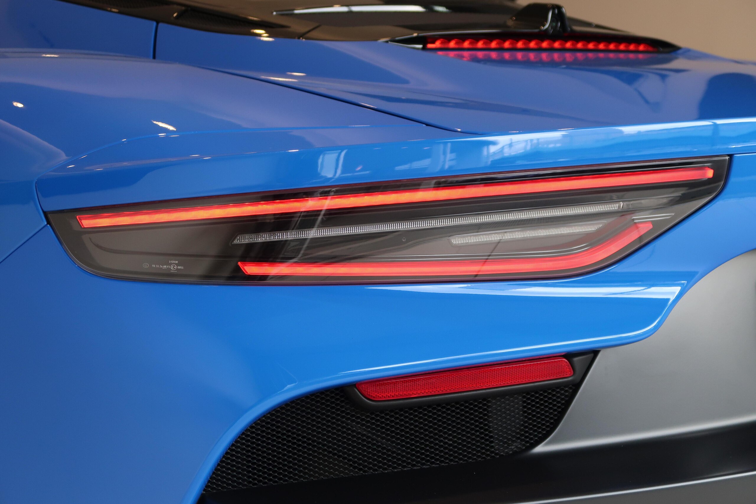 2023 Maserati MC20 — Photo 16 / 19