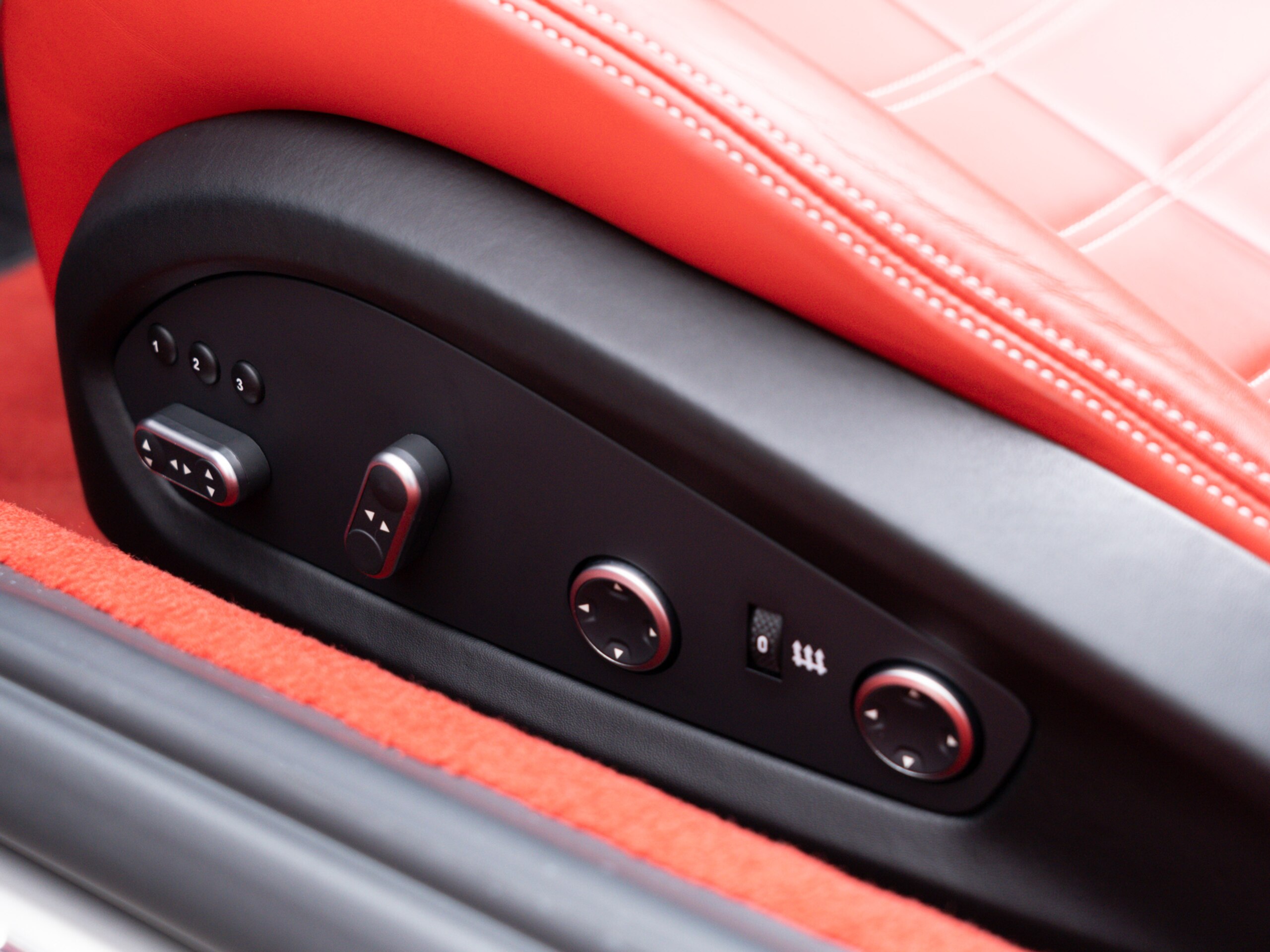 2015 Ferrari California T — Photo 8 / 20
