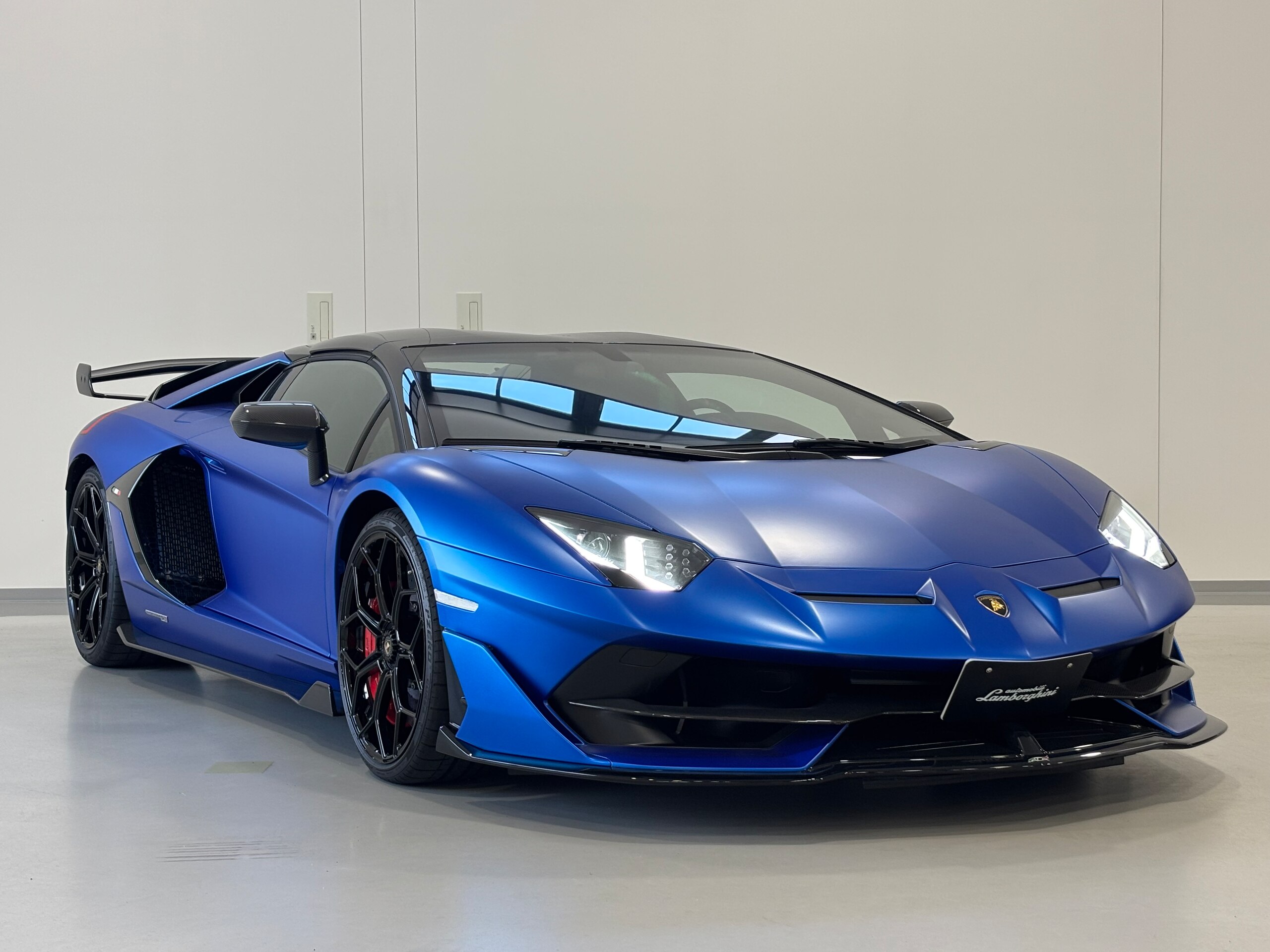 2020 Lamborghini Aventador SVJ Roadster Center Lock Alloy Wheels for sale in Japan