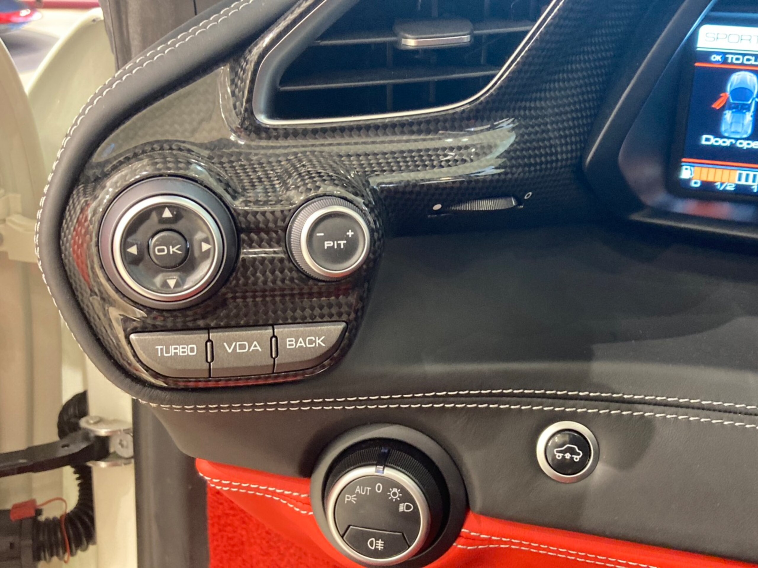 2016 Ferrari 488 Spider — Photo 20 / 35
