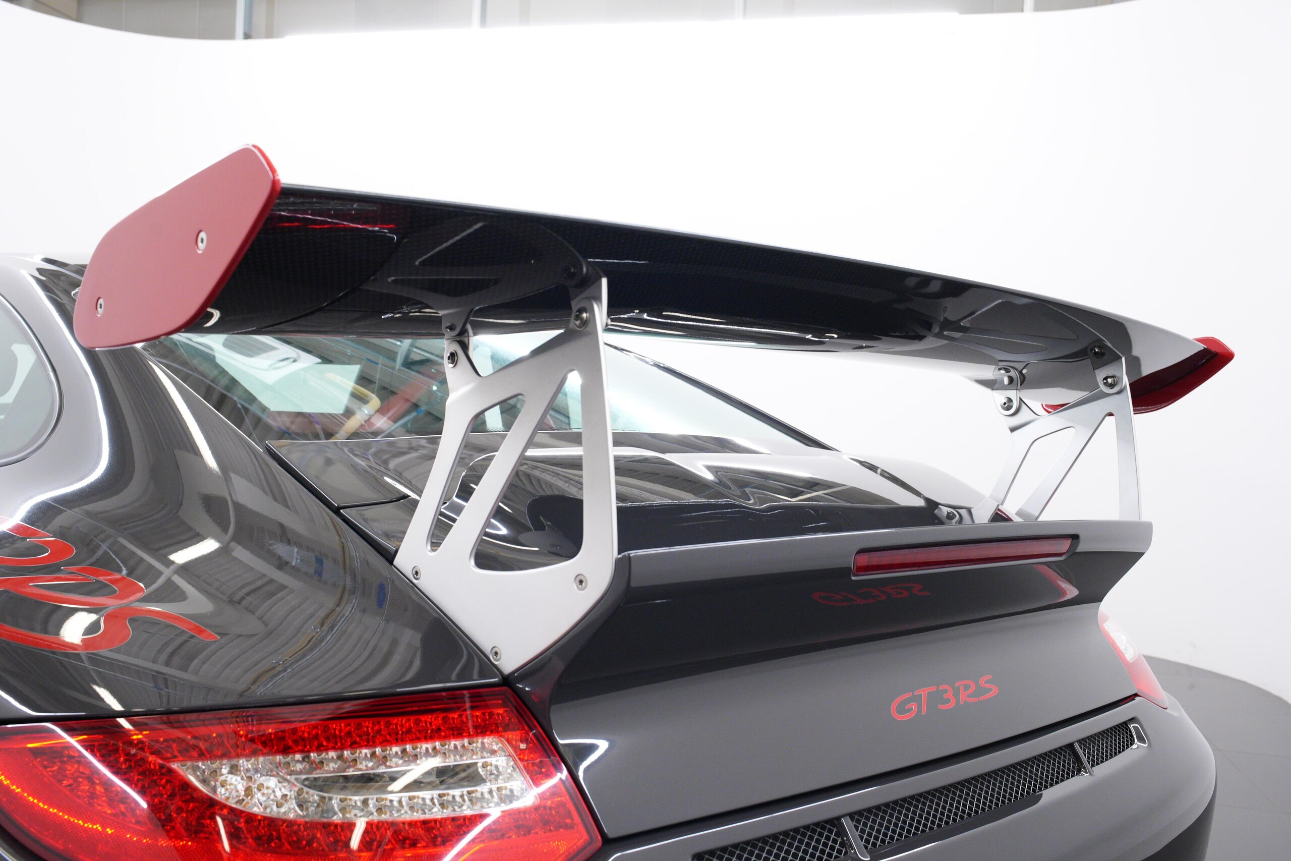 2011 Porsche 911 GT3 RS — Photo 29 / 43