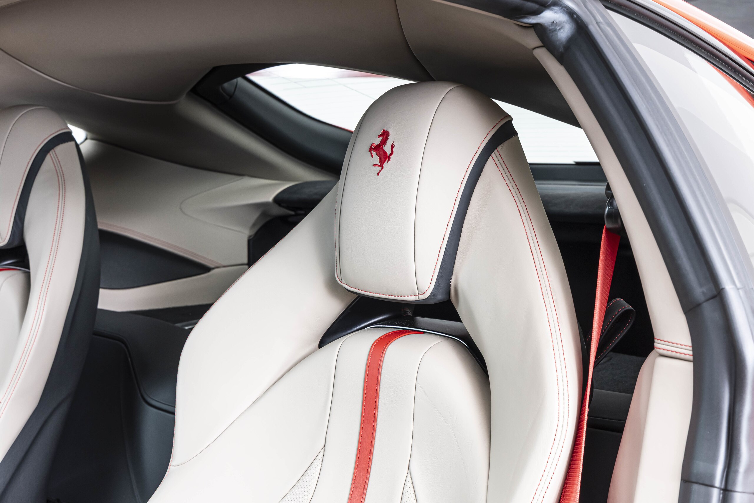 2018 Ferrari 812 Superfast — Photo 12 / 30