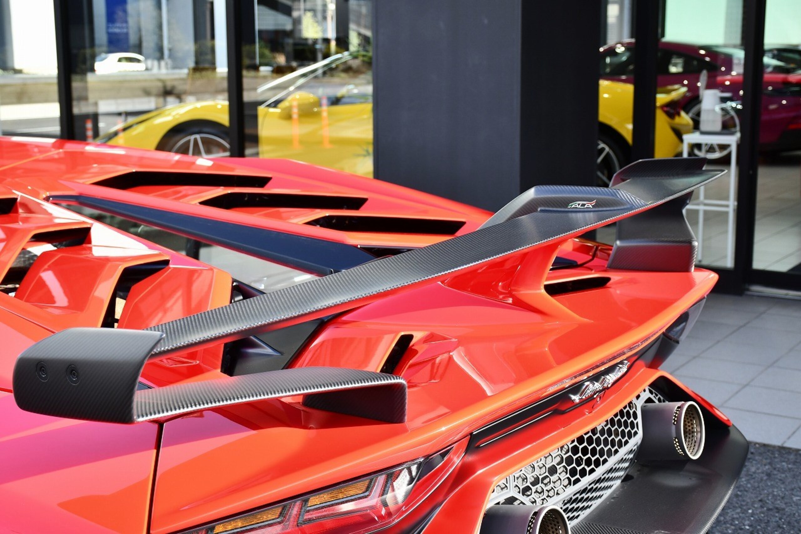 2019 Lamborghini Aventador SVJ — Photo 15 / 46