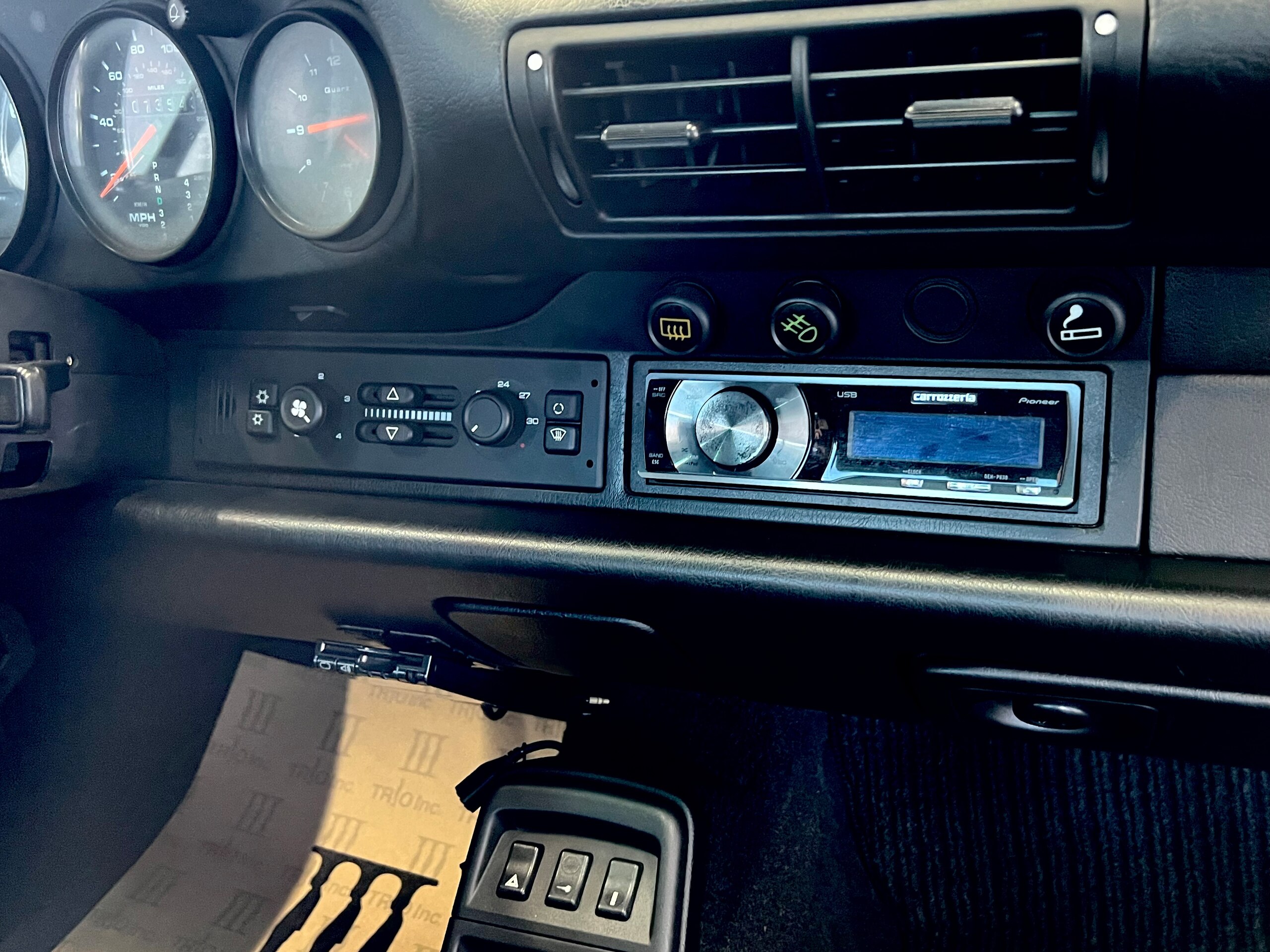 1991 Porsche 911 Carrera 2 Targa — Photo 10 / 15