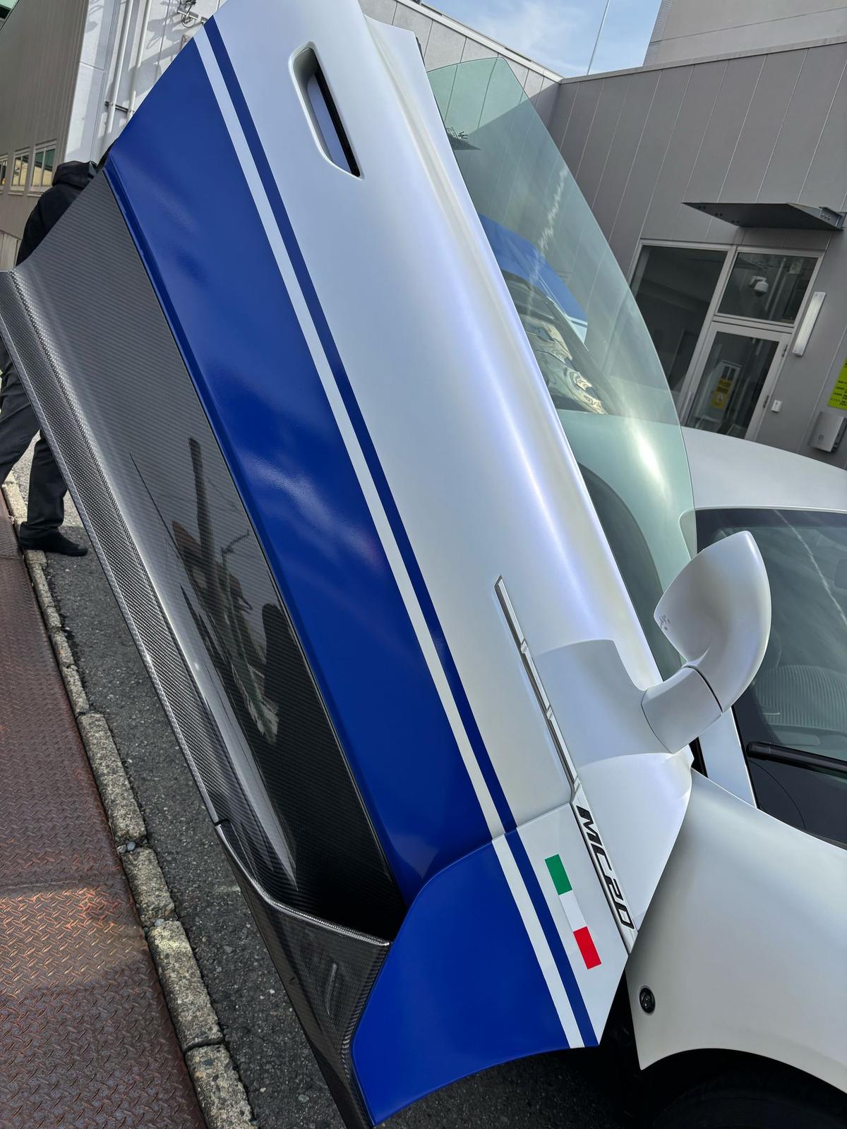 2022 Maserati MC20 — Photo 7 / 15