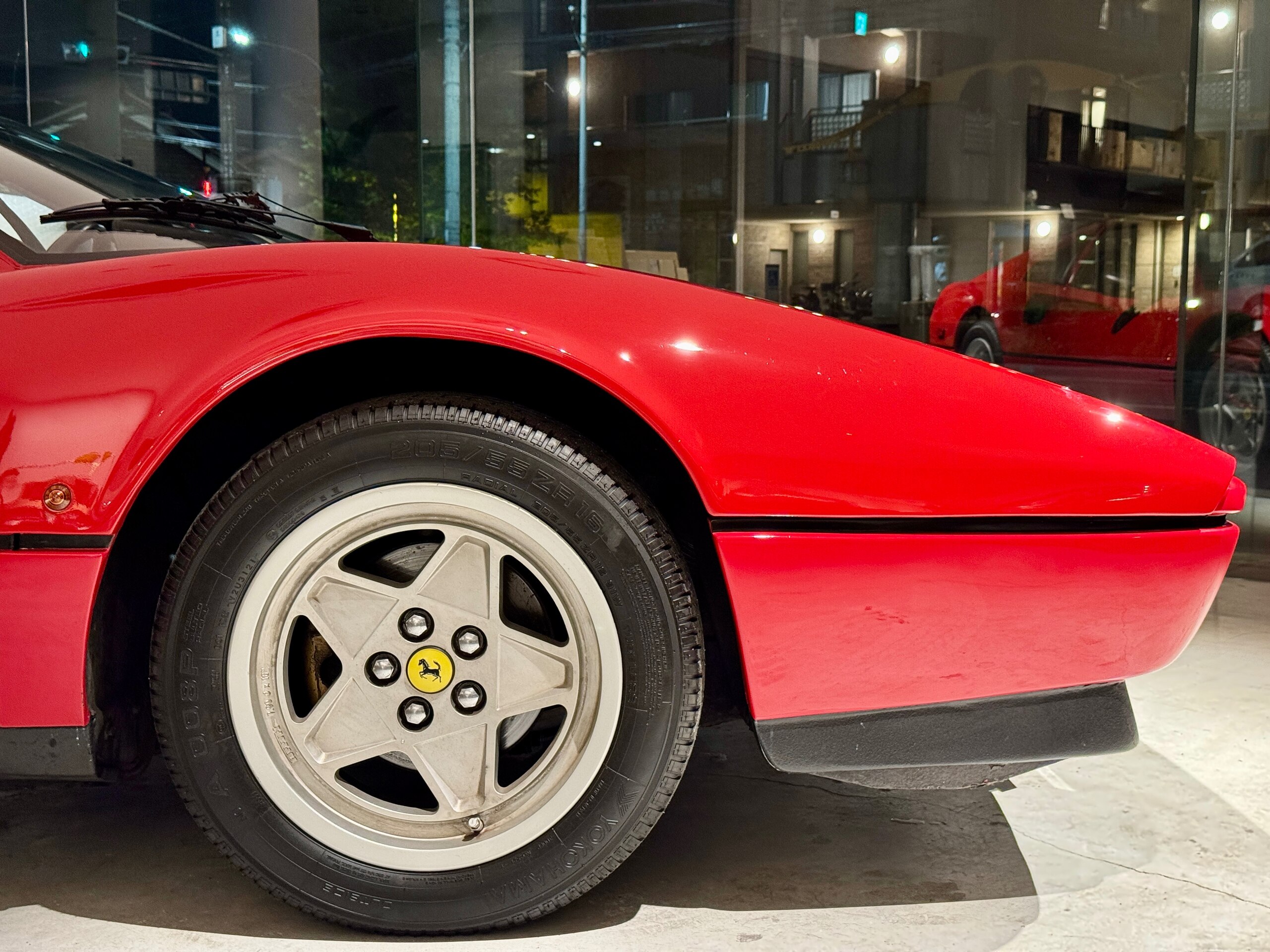 1994 Ferrari 328GTS — Photo 16 / 17