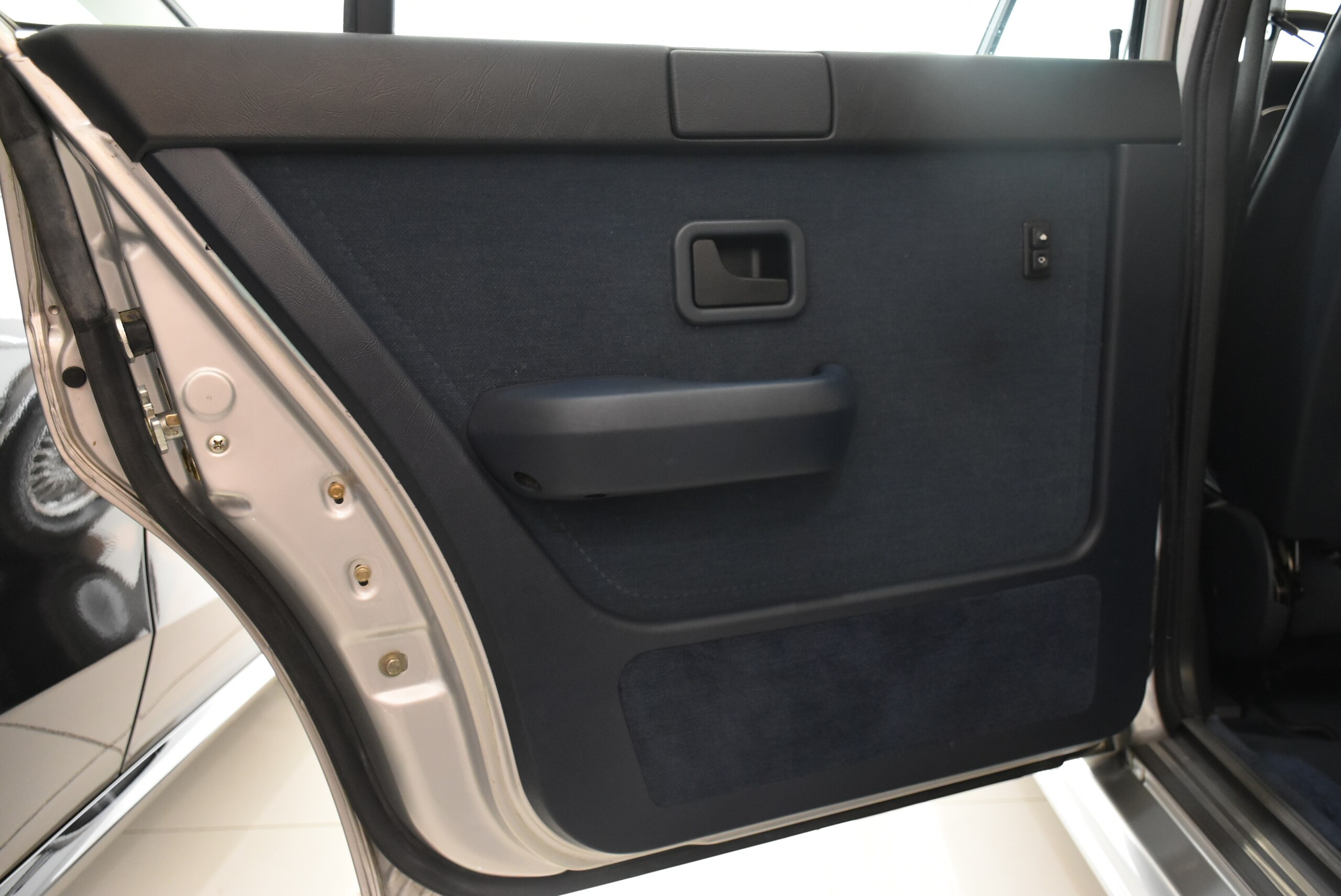 1986 BMW M535i — Photo 15 / 19