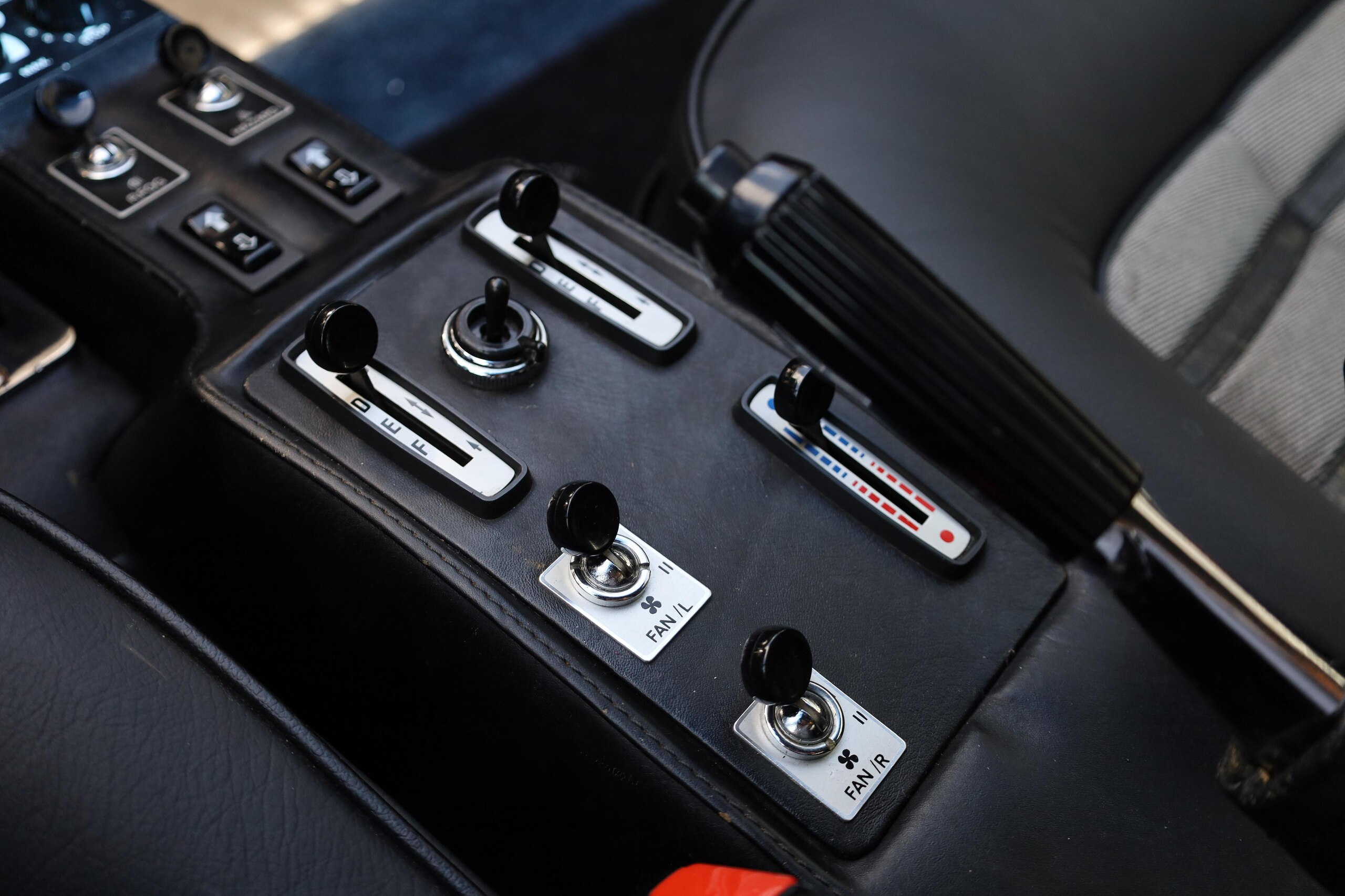 1981 Ferrari 512 BBi — Photo 15 / 21