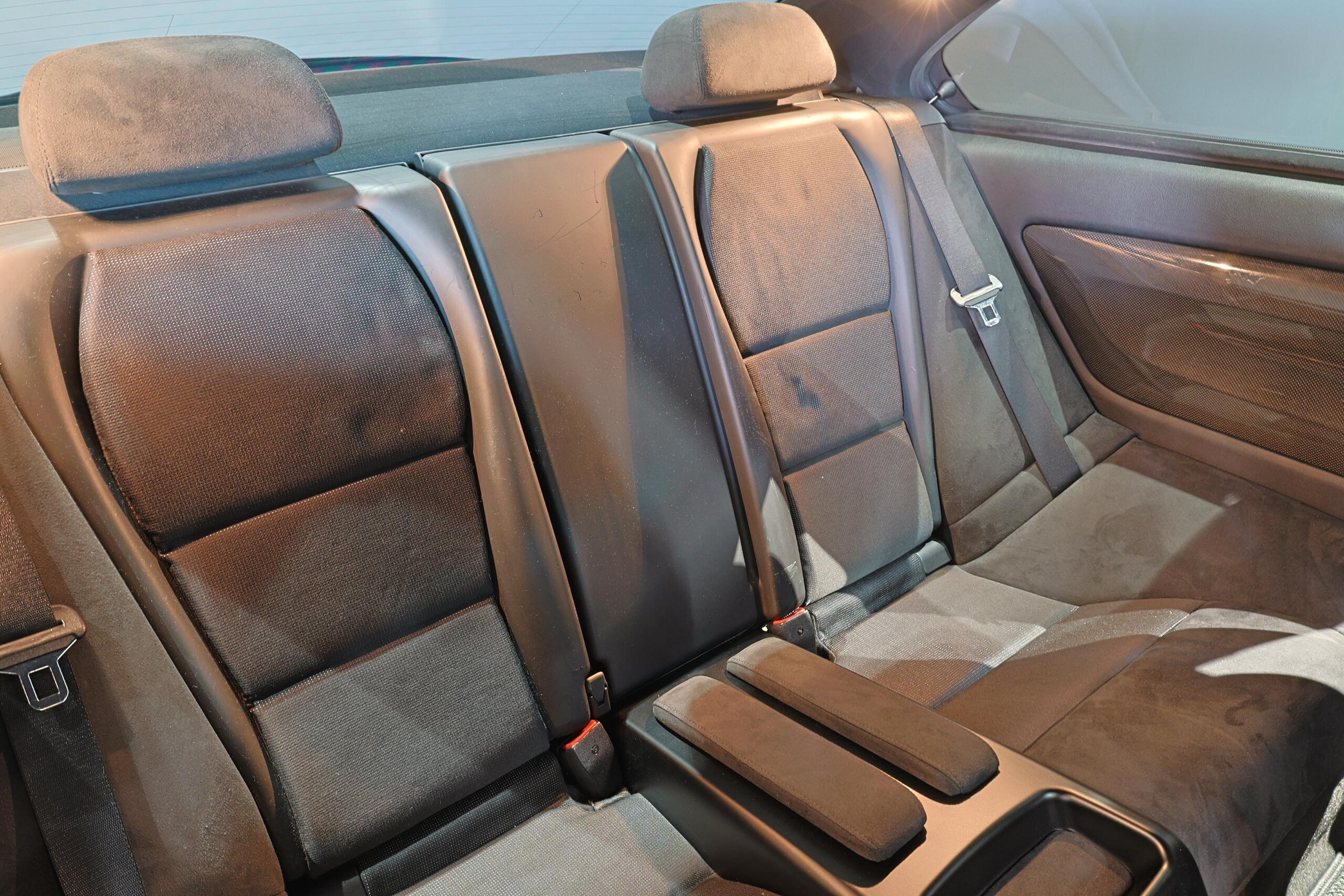 2003 BMW M3 CSL — Photo 34 / 46
