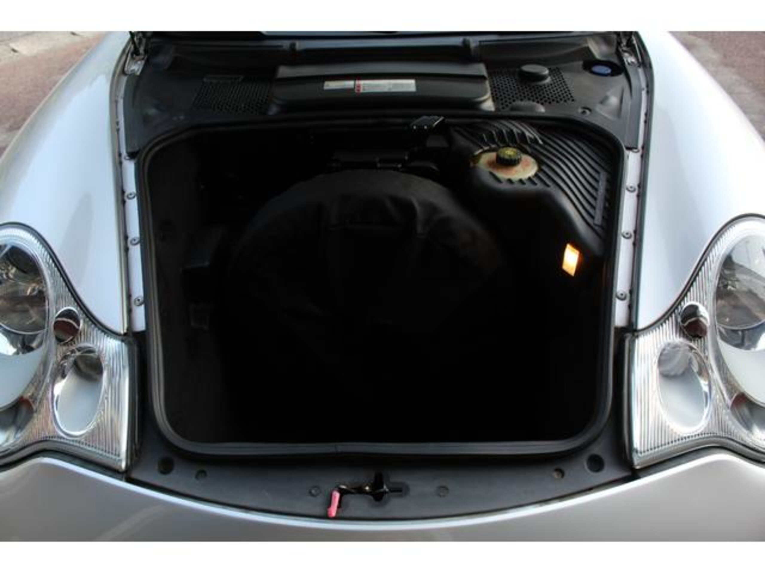 2002 Porsche 911 Carrera — Photo 18 / 18