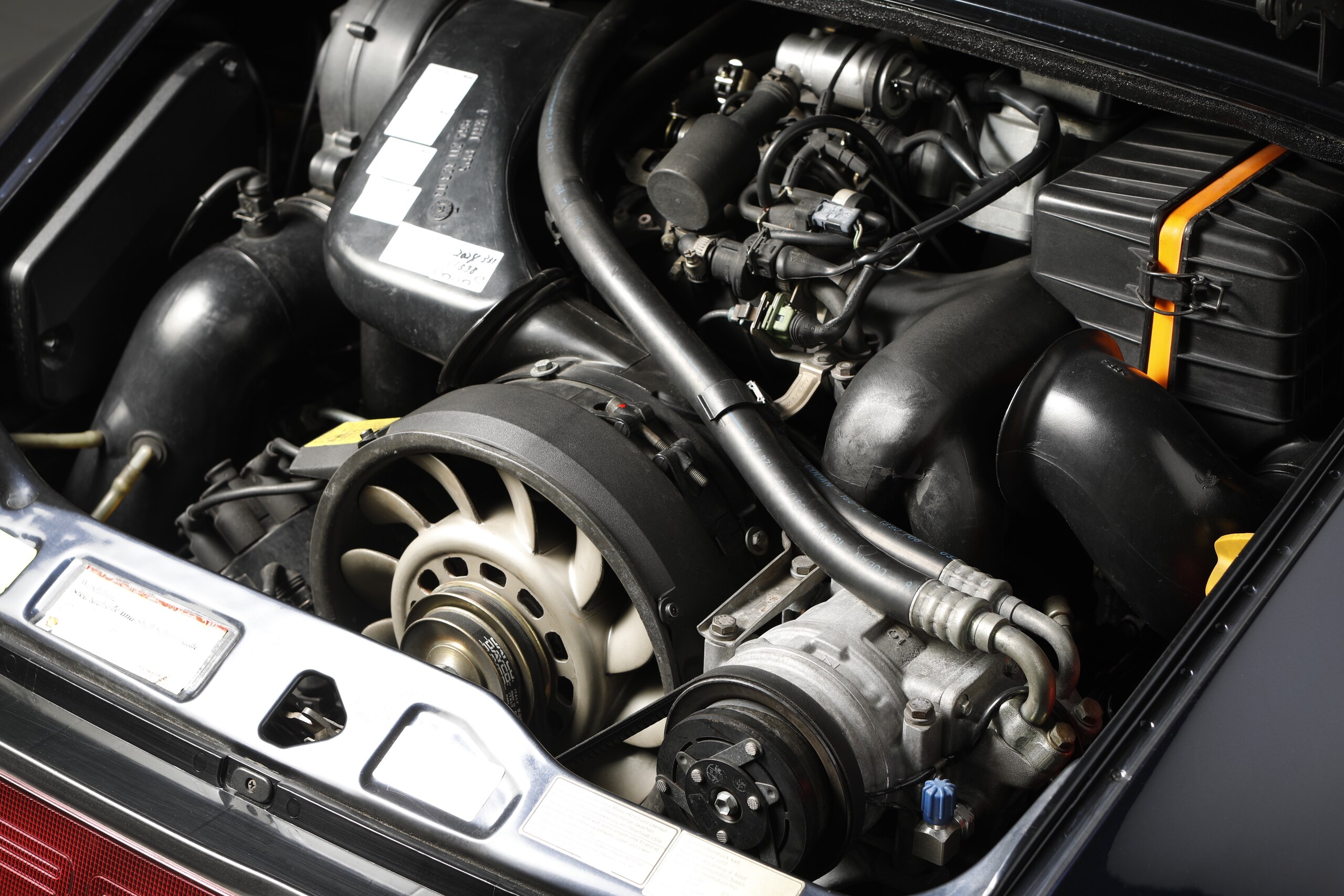 1992 Porsche 911 Carrera 2 — Photo 19 / 21