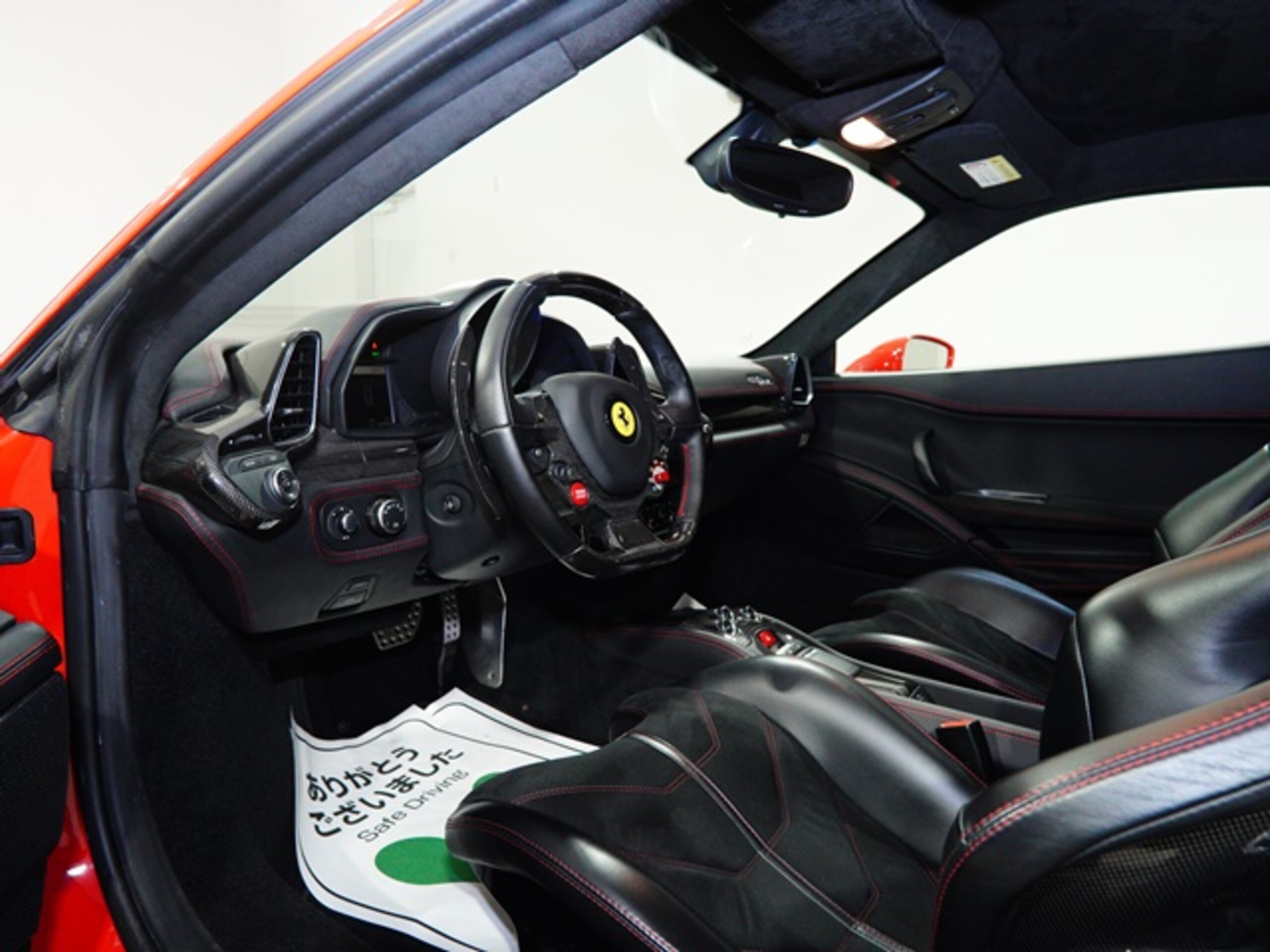 2011 Ferrari 458 Italia F1 DCT — Photo 8 / 19