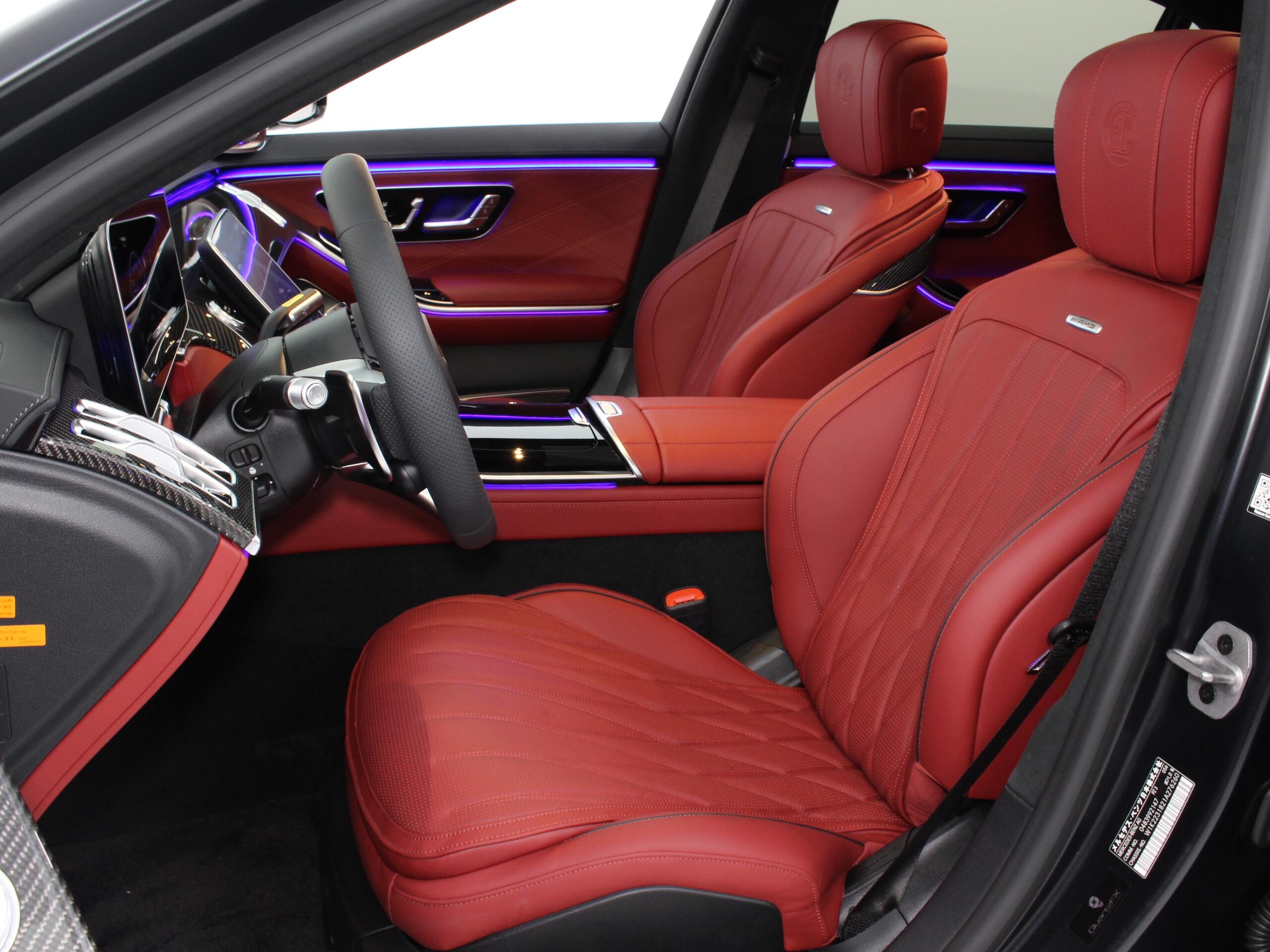 2024 Mercedes Benz AMG S63 E Performance — Photo 8 / 20