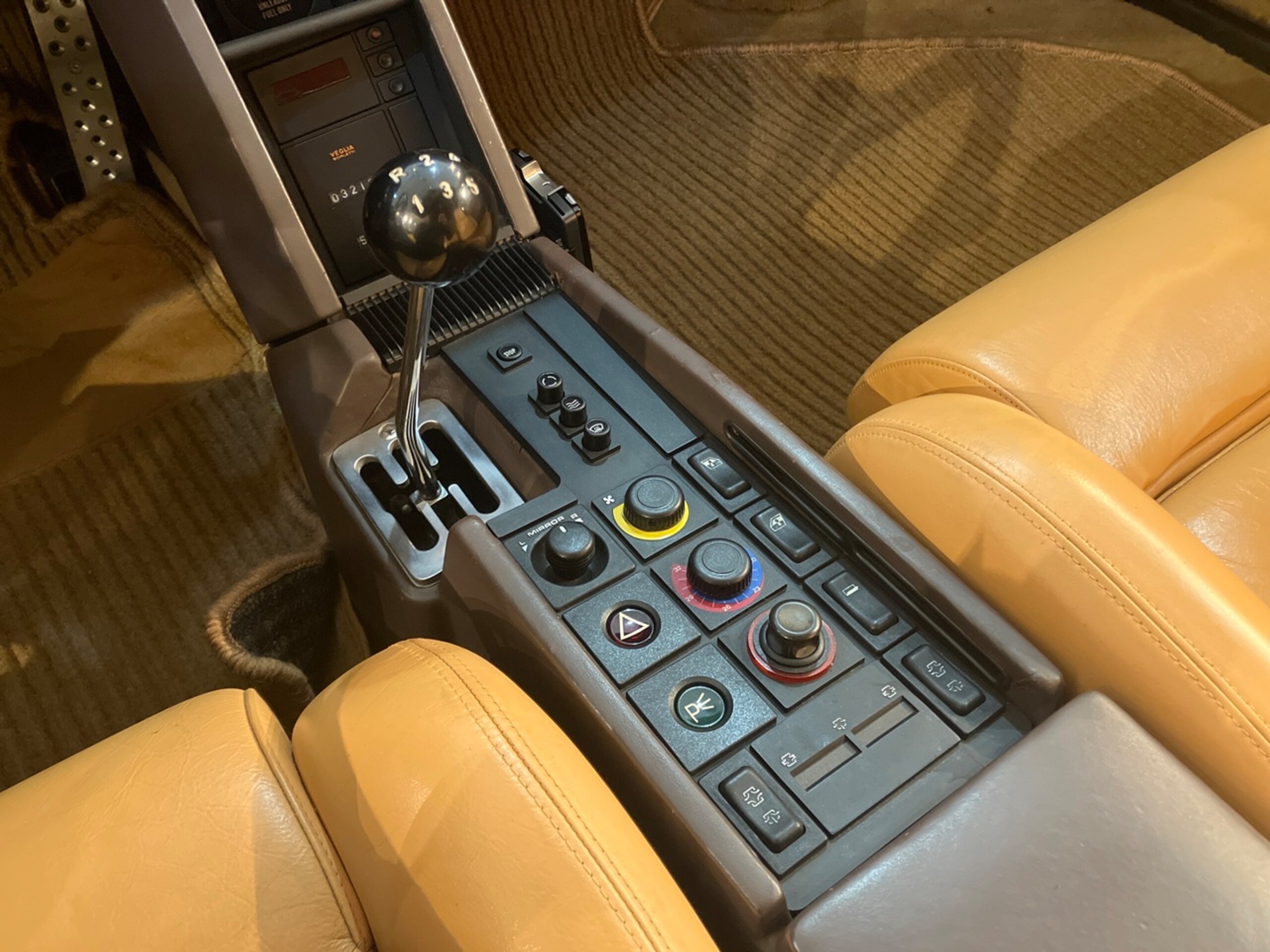 1988 Ferrari Testarossa — Photo 14 / 21