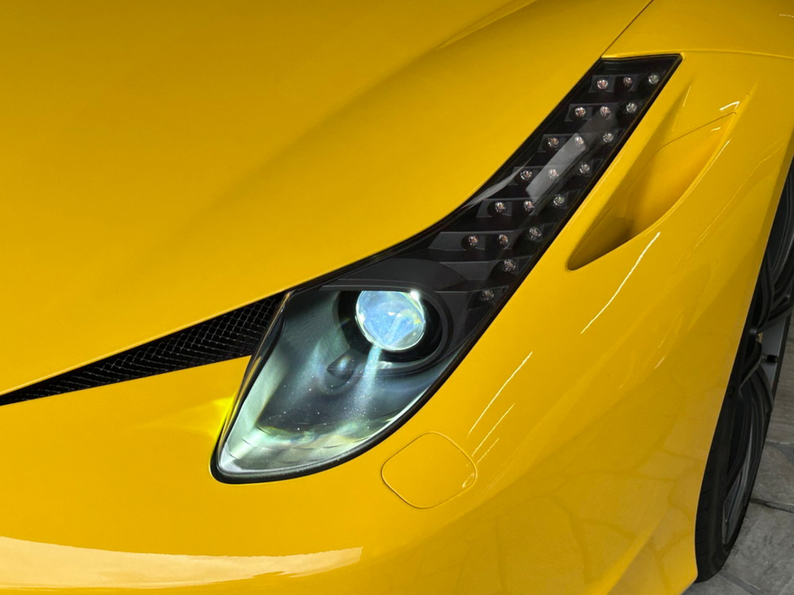 2013 Ferrari 458 Italia F1 DCT — Photo 13 / 16