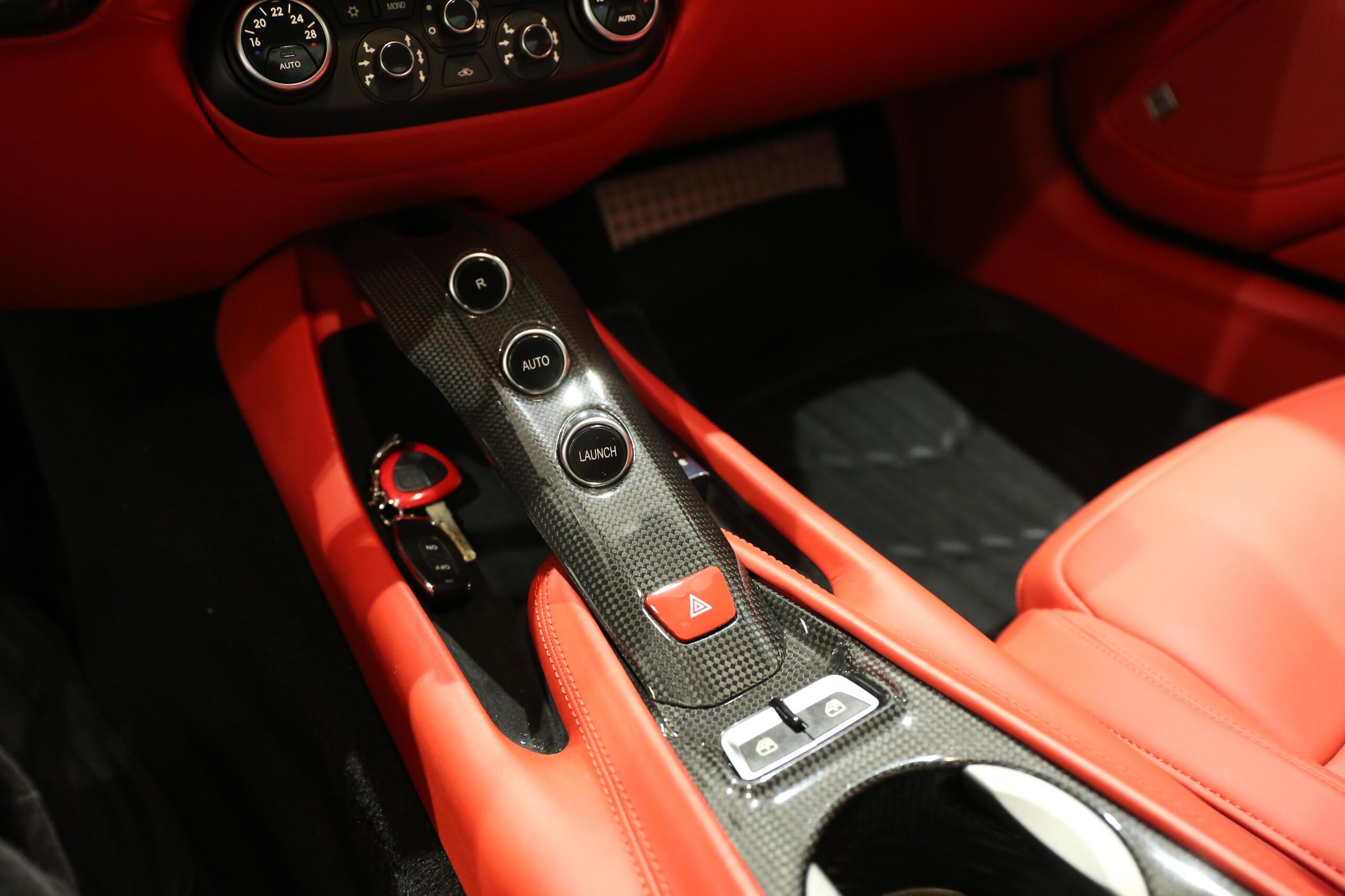 2014 Ferrari F12 Berlinetta — Photo 15 / 20
