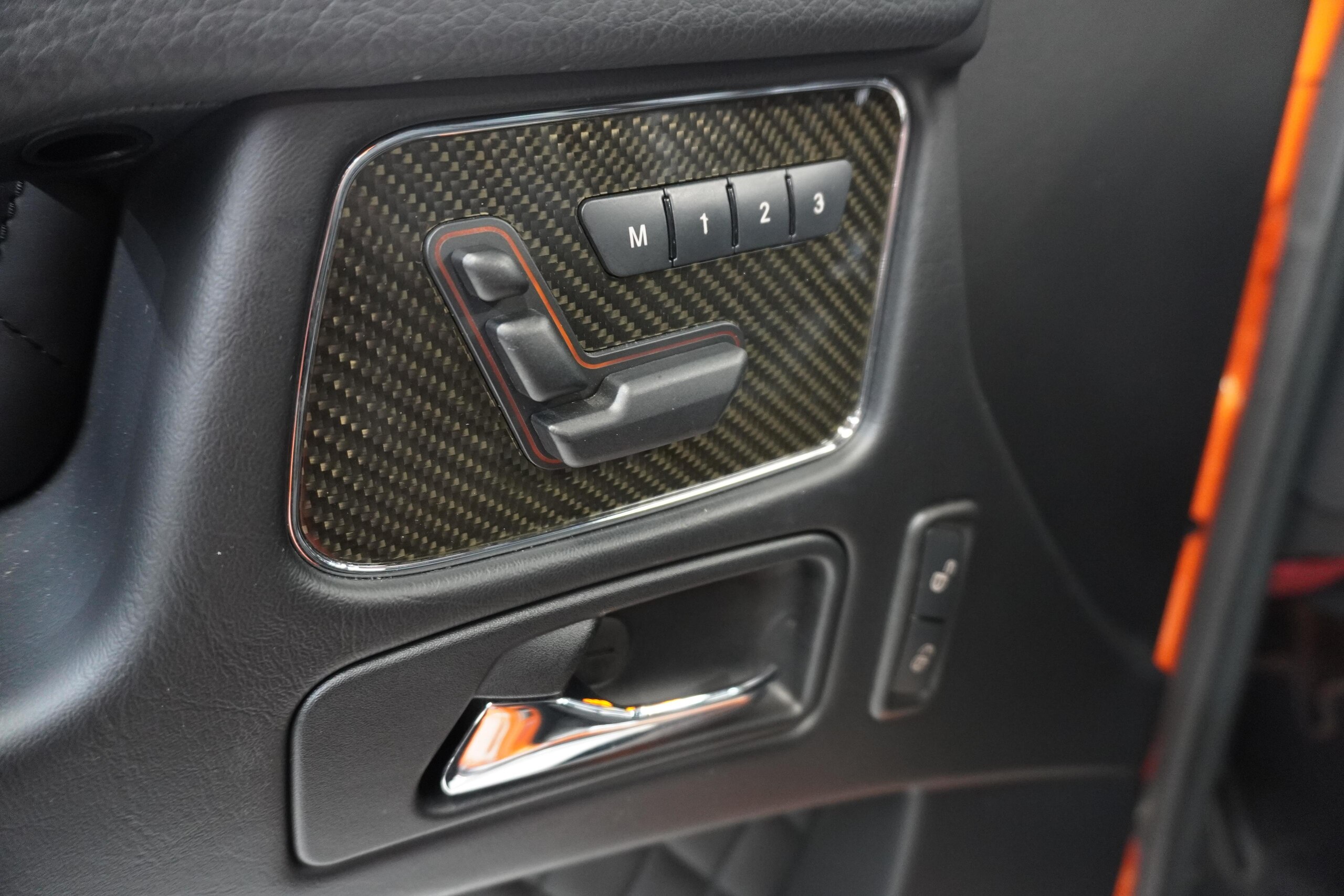 2015 Mercedes Benz G63 AMG — Photo 10 / 23