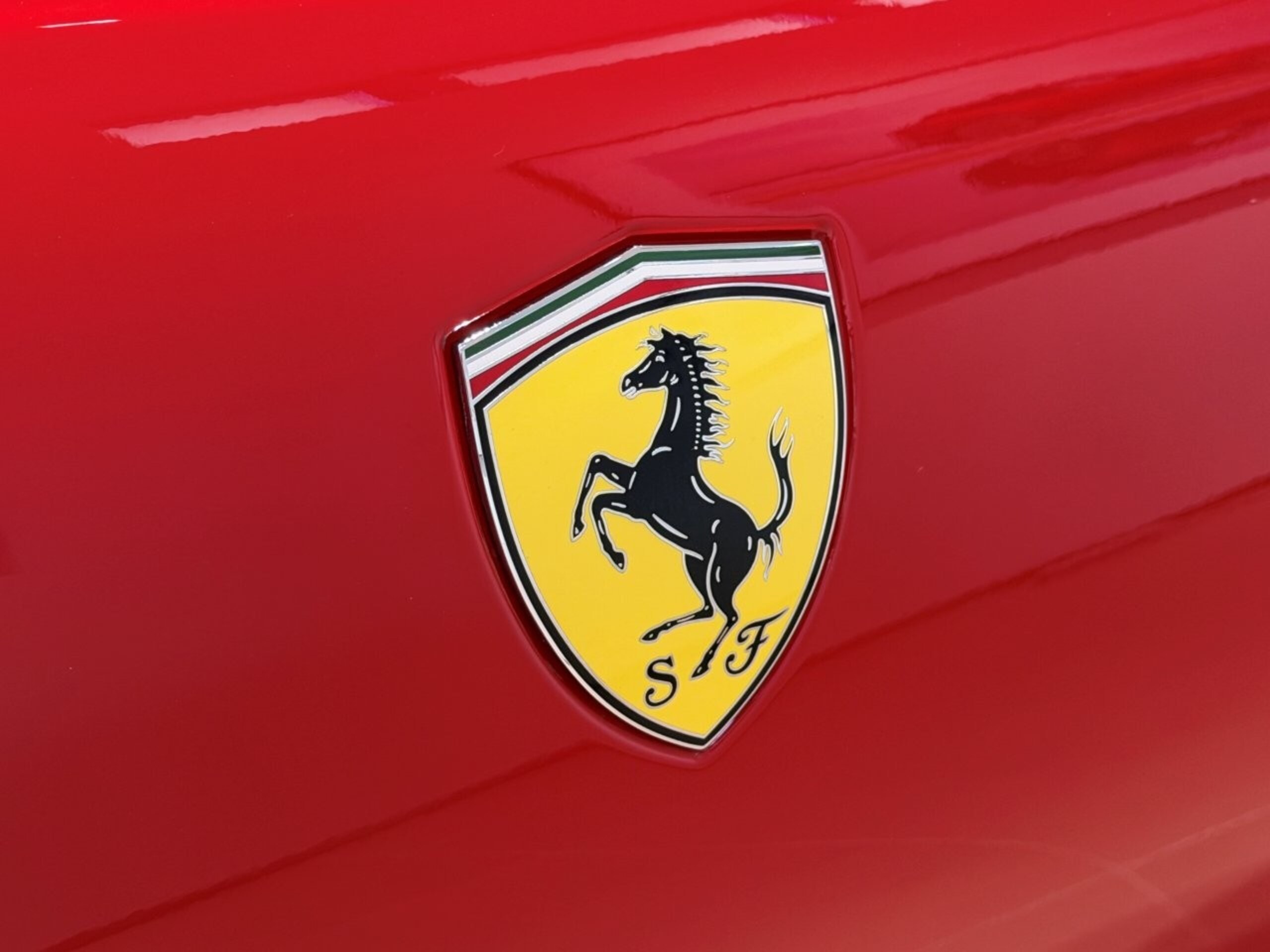 2021 Ferrari 812GTS — Photo 17 / 22