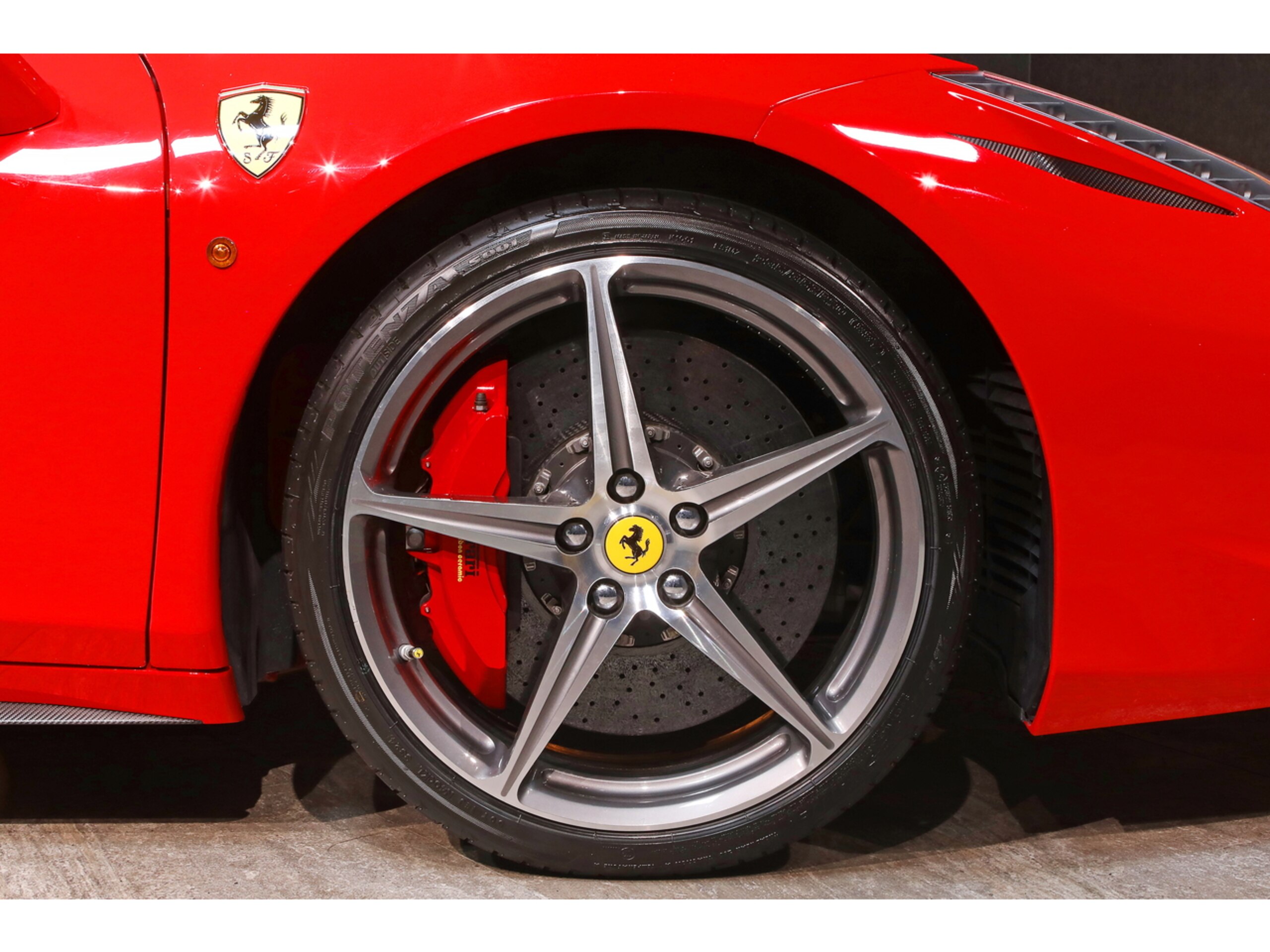2010 Ferrari 458 Italia F1 DCT — Photo 27 / 40
