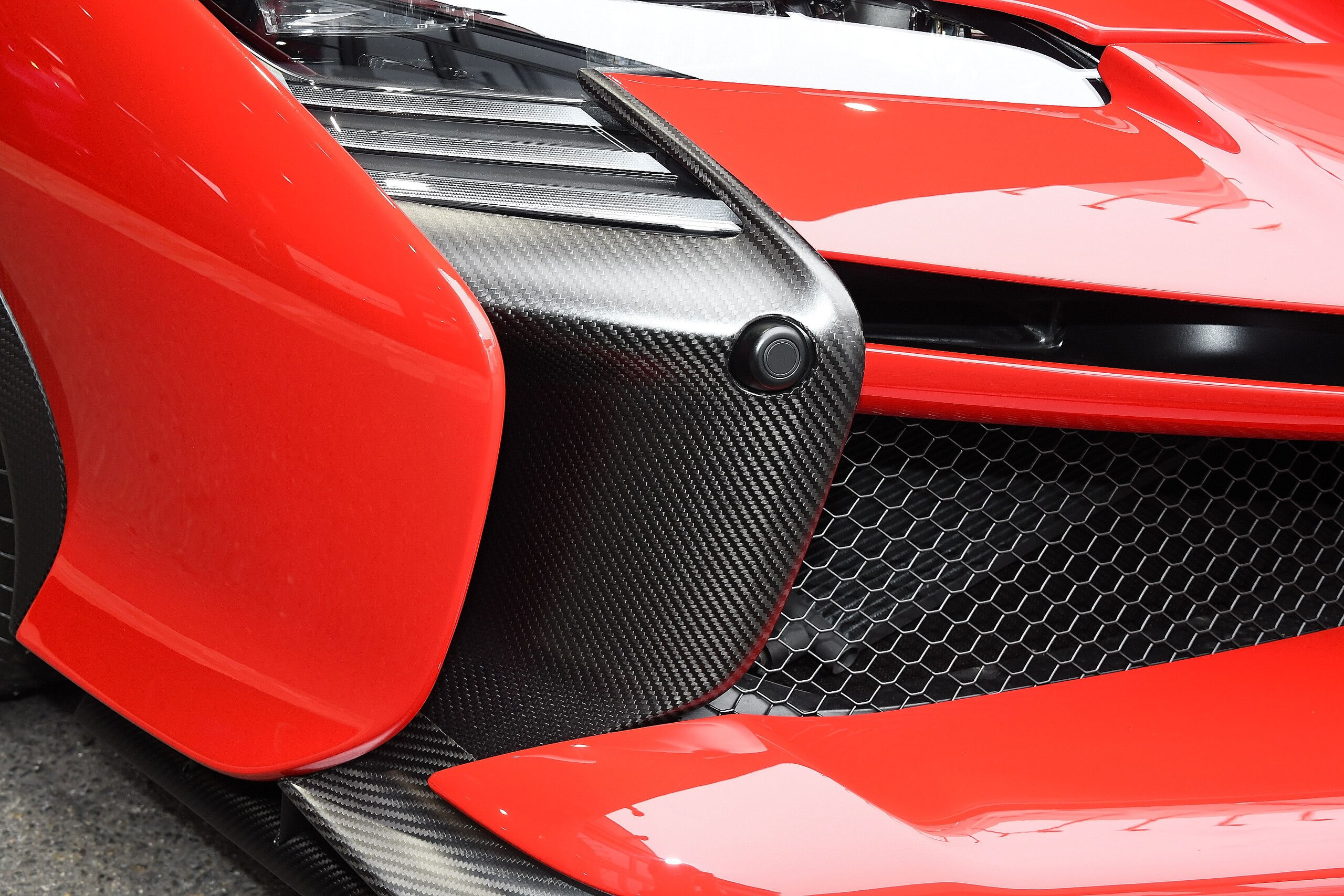 2026 Ferrari SF90 XX Stradale Tailor Made — Photo 9 / 63