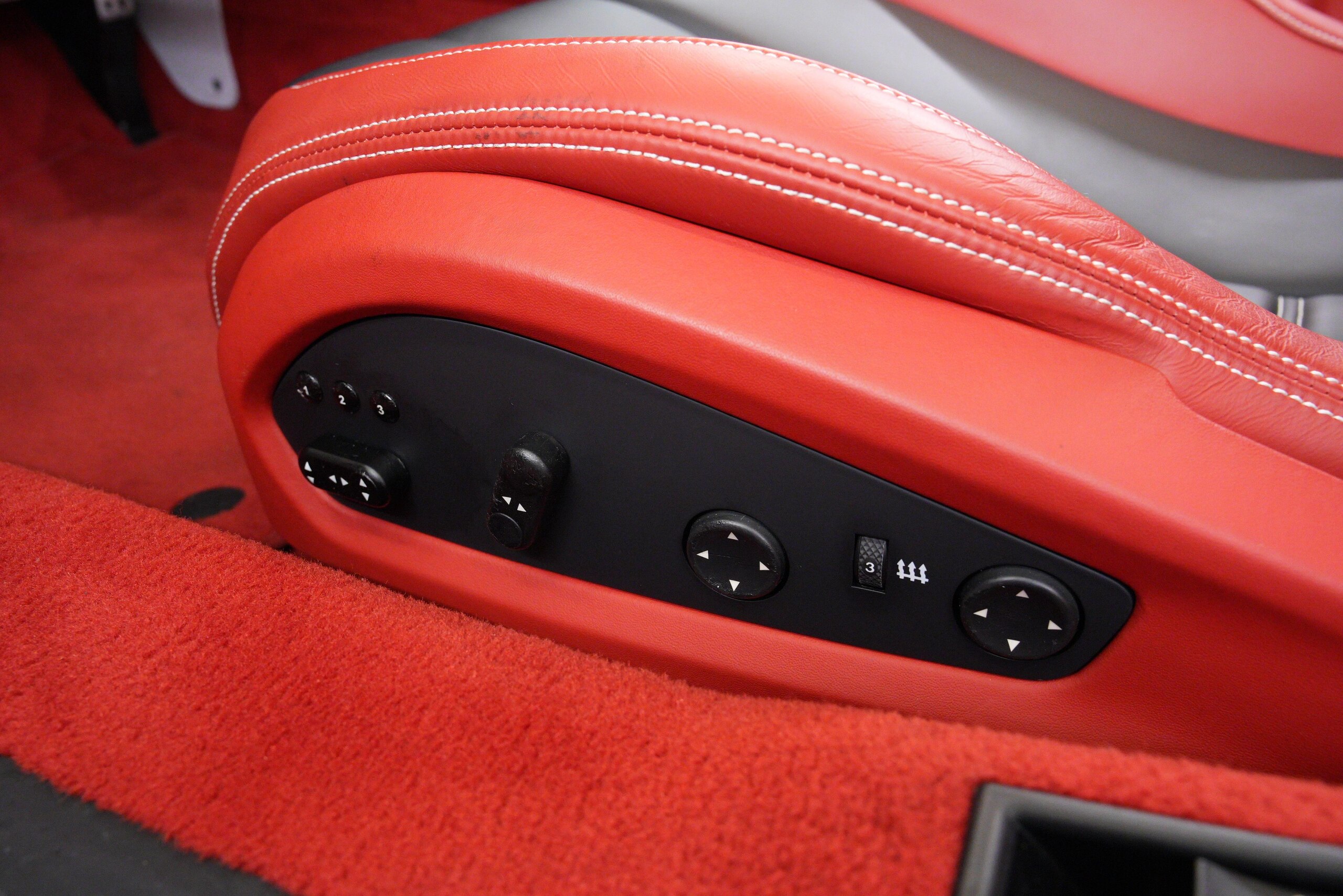2013 Ferrari 458 Spider — Photo 23 / 34