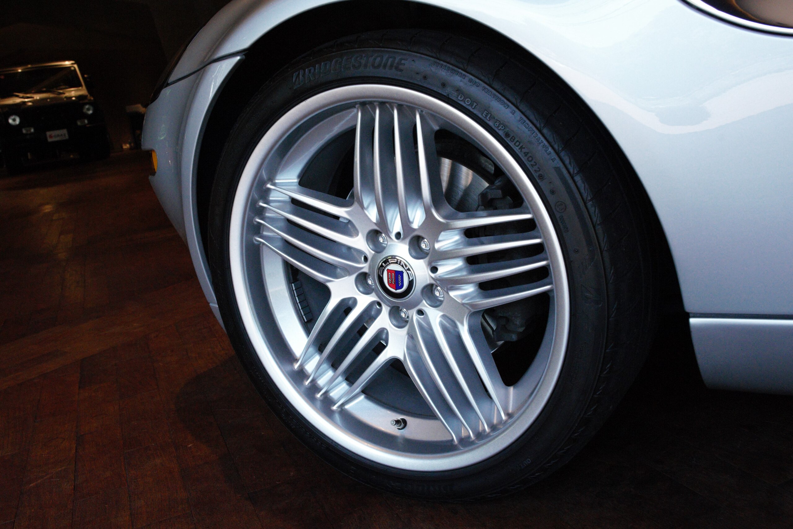 2000 BMW Z8 — Photo 18 / 18