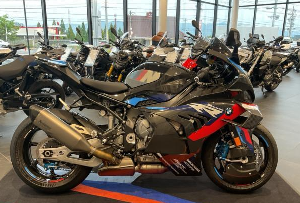 2023 BMW M1000RR — Photo 6 / 18