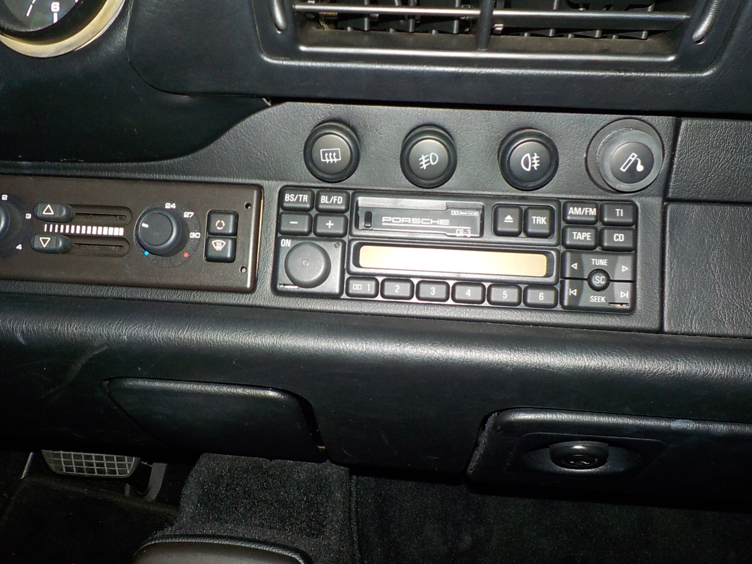 1997 Porsche 911 Carrera — Photo 10 / 15