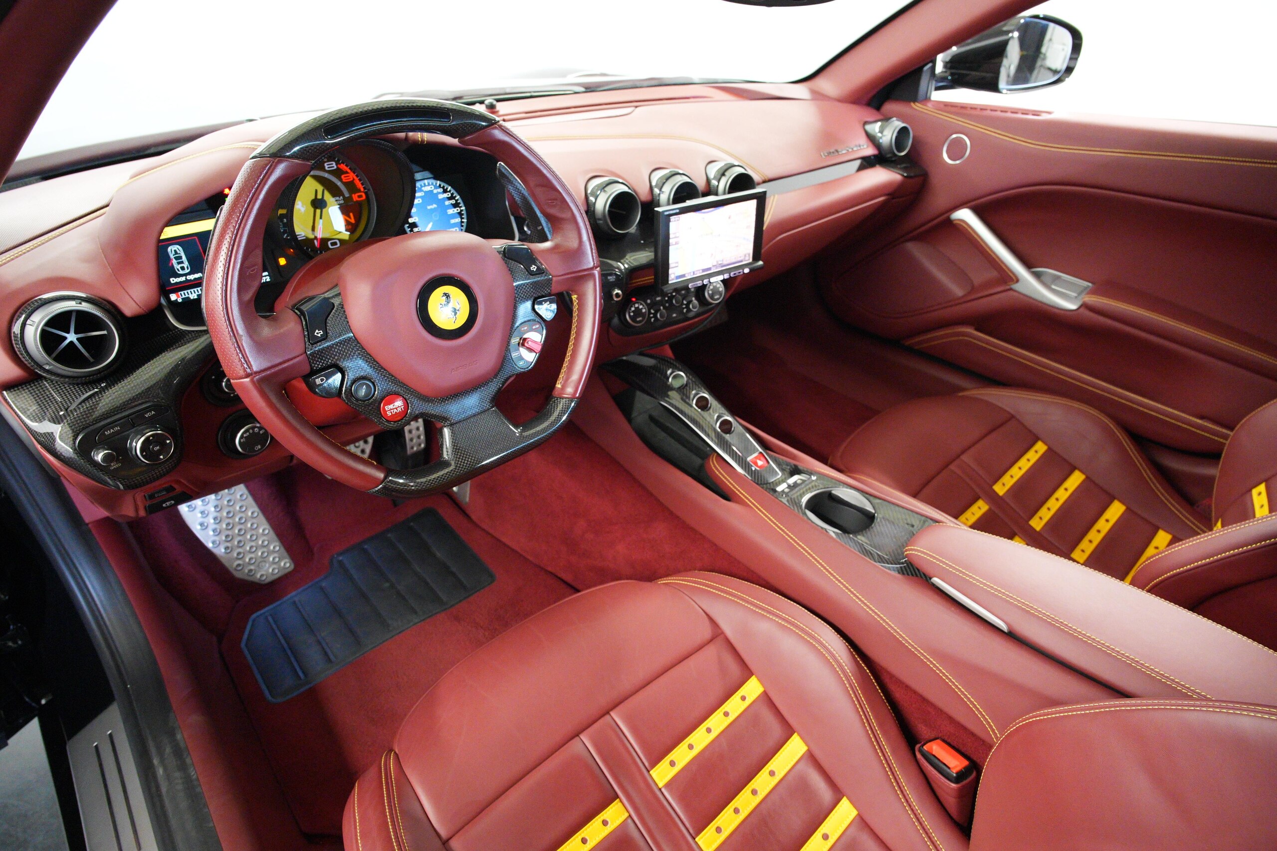 2013 Ferrari F12 Berlinetta — Photo 6 / 22