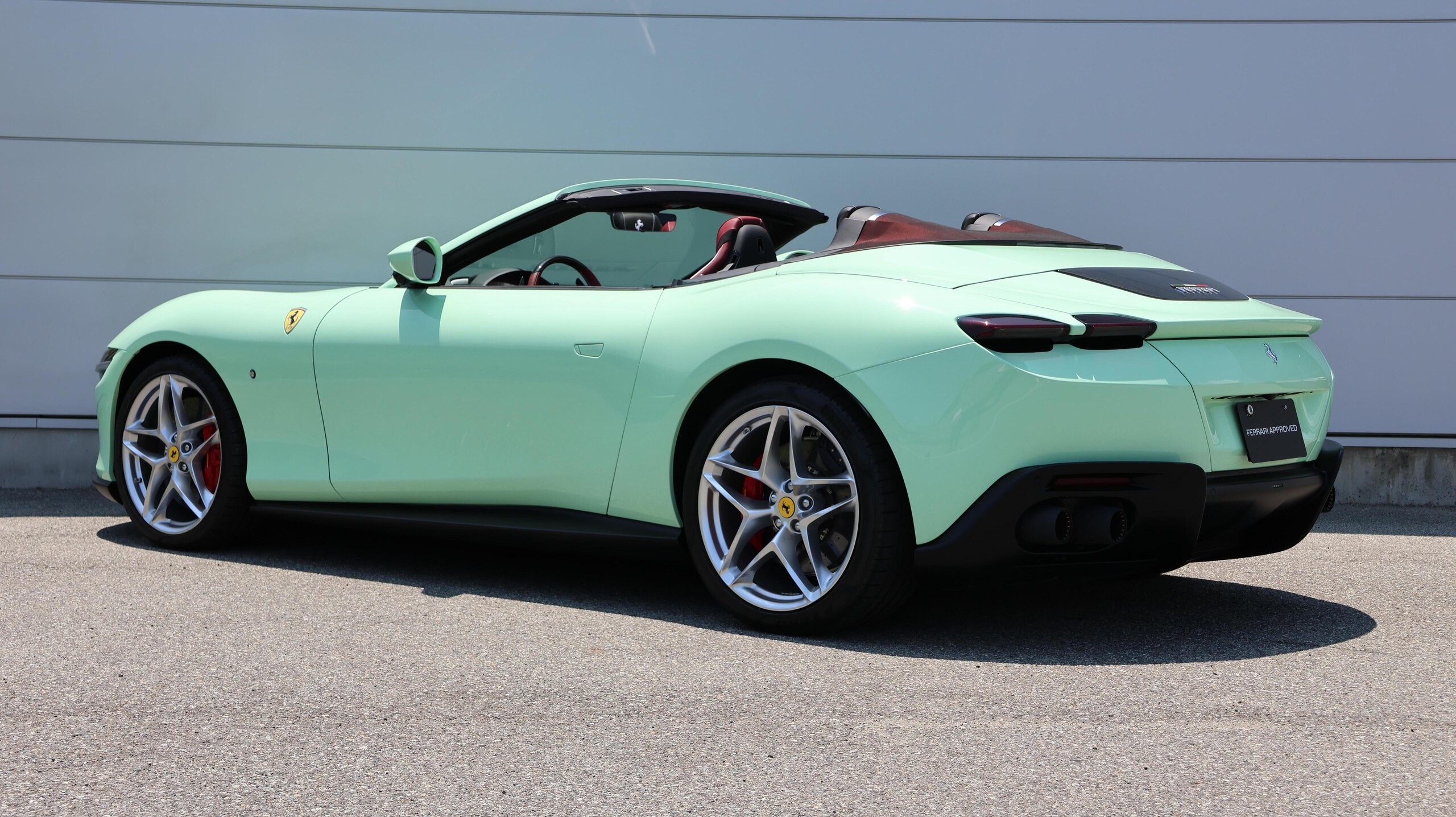 2025 Ferrari Roma — Photo 11 / 41