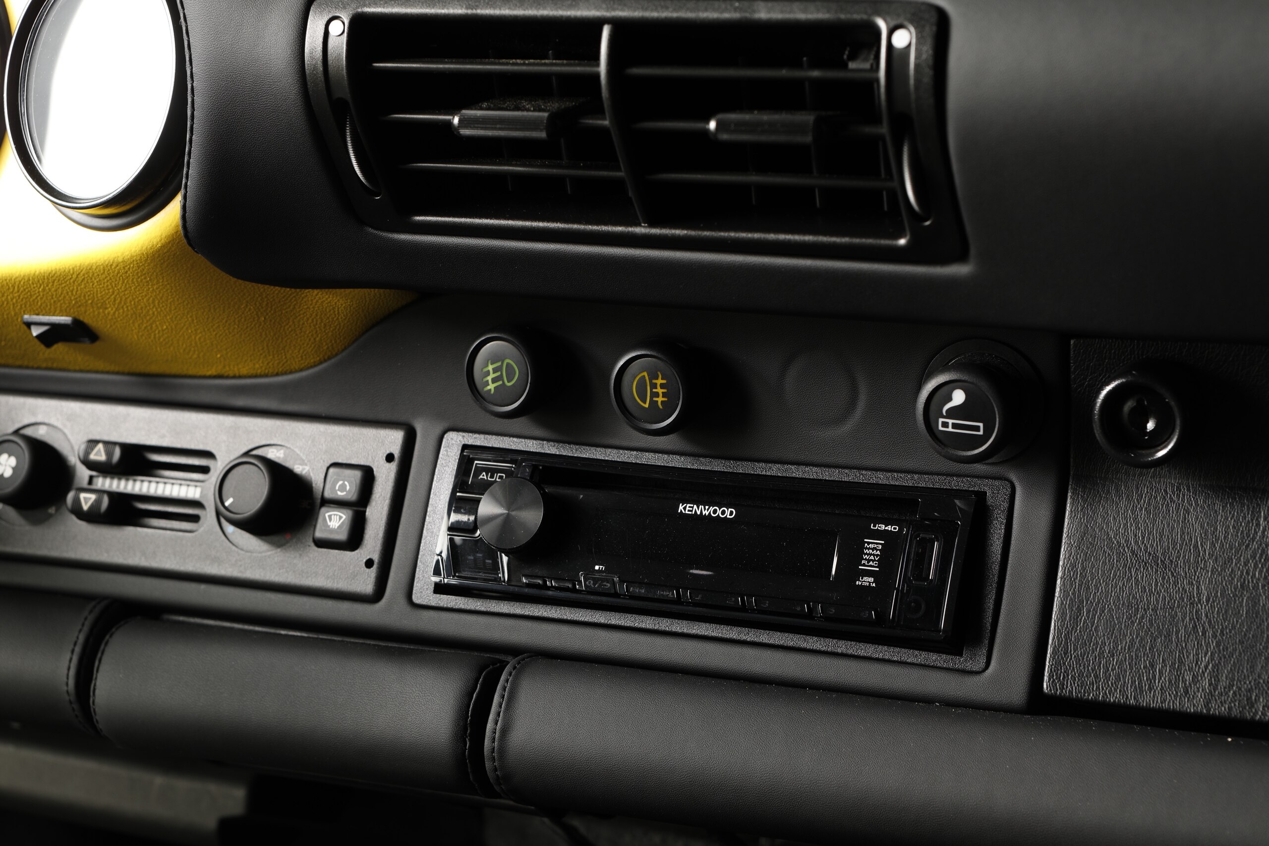 1993 Porsche 911 Speedster — Photo 10 / 16