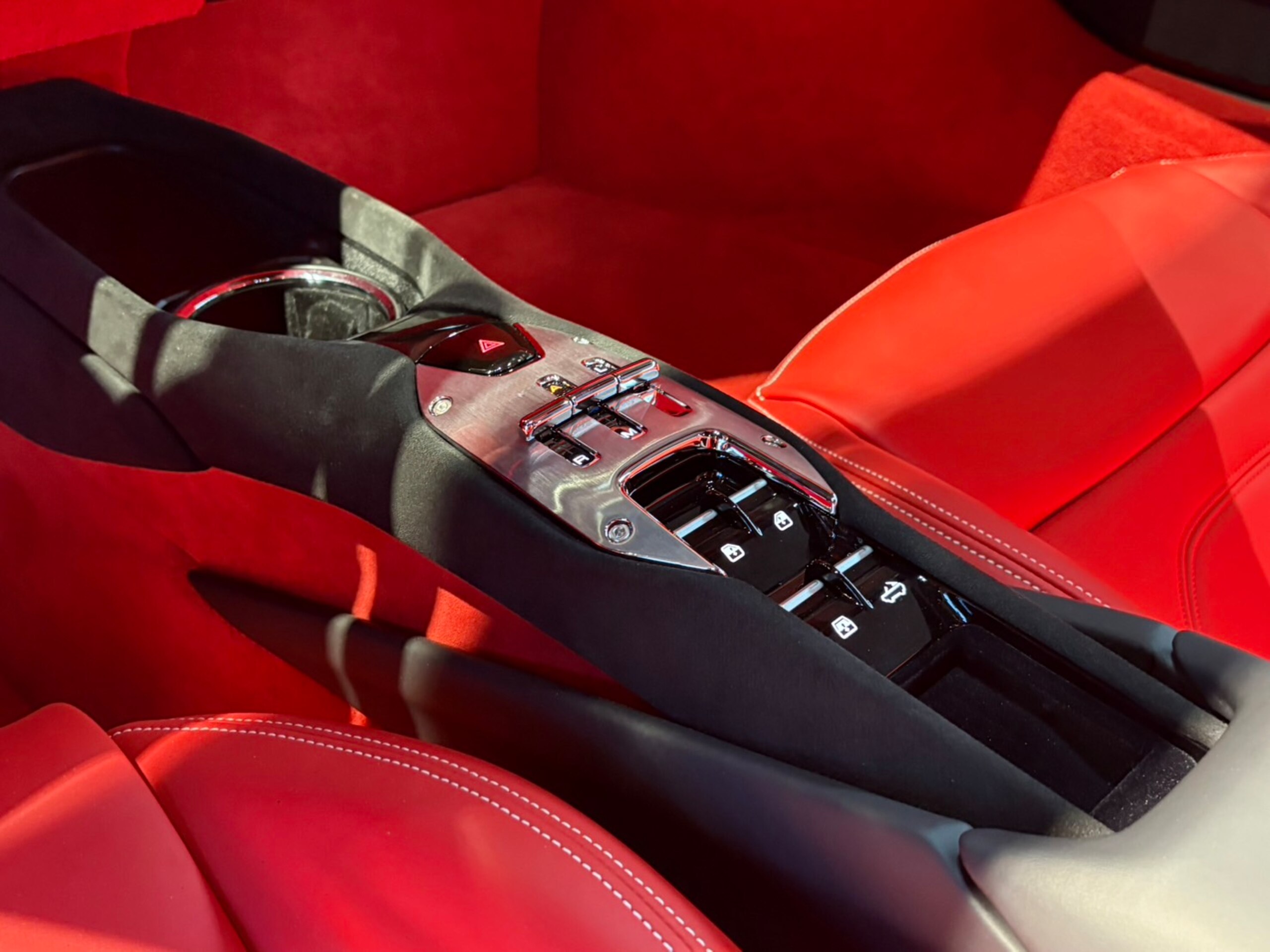 2025 Ferrari 296GTS — Photo 9 / 19