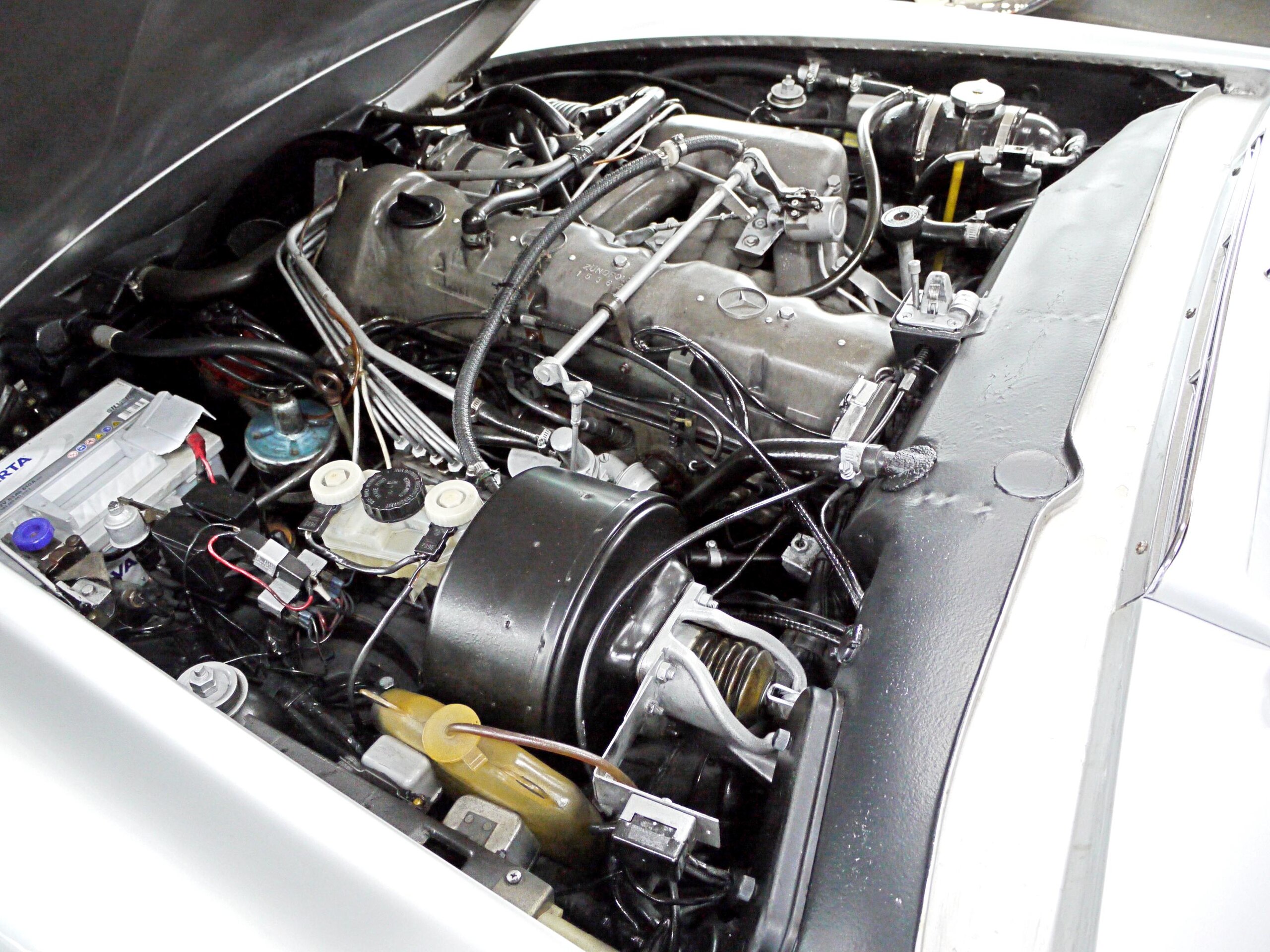 1969 Mercedes Benz 280SL — Photo 9 / 10