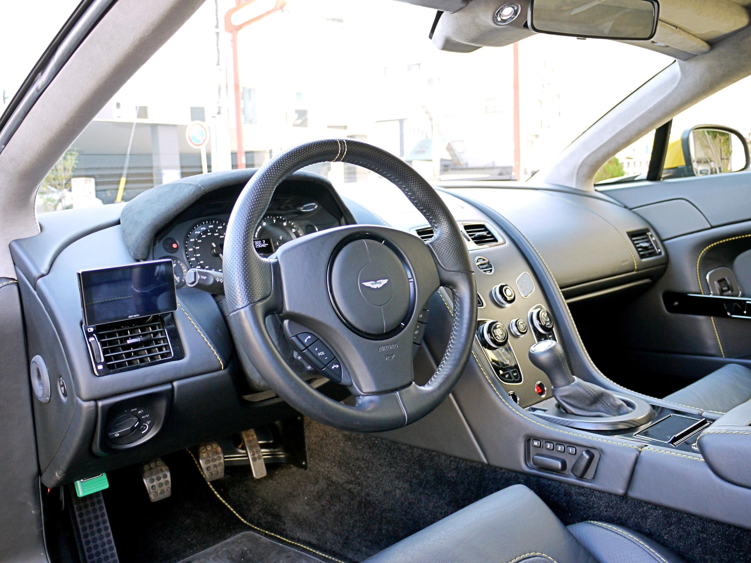 2016 Aston Martin V8 Vantage N430 — Photo 7 / 14
