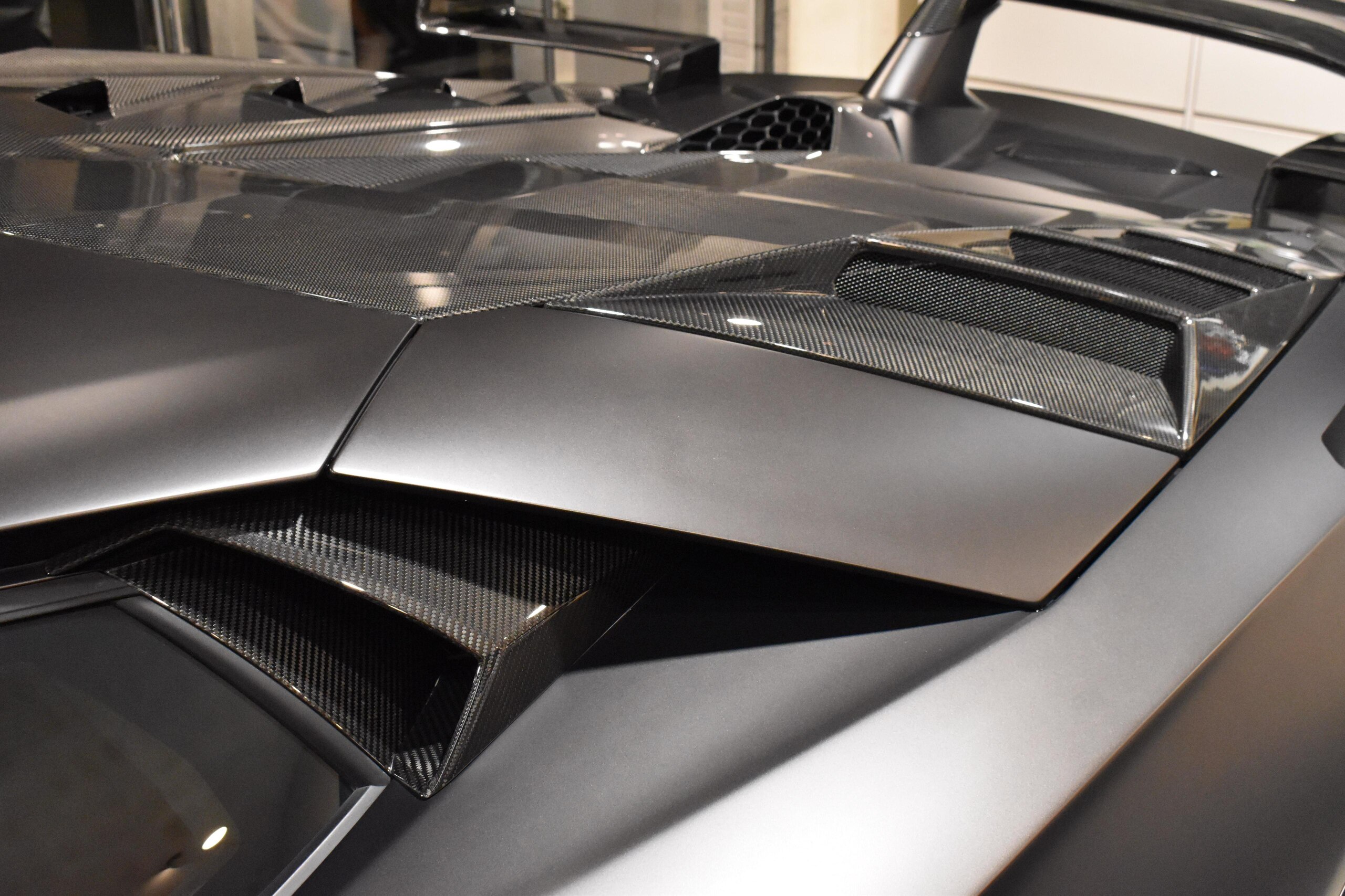 2019 Lamborghini Aventador SVJ — Photo 14 / 32