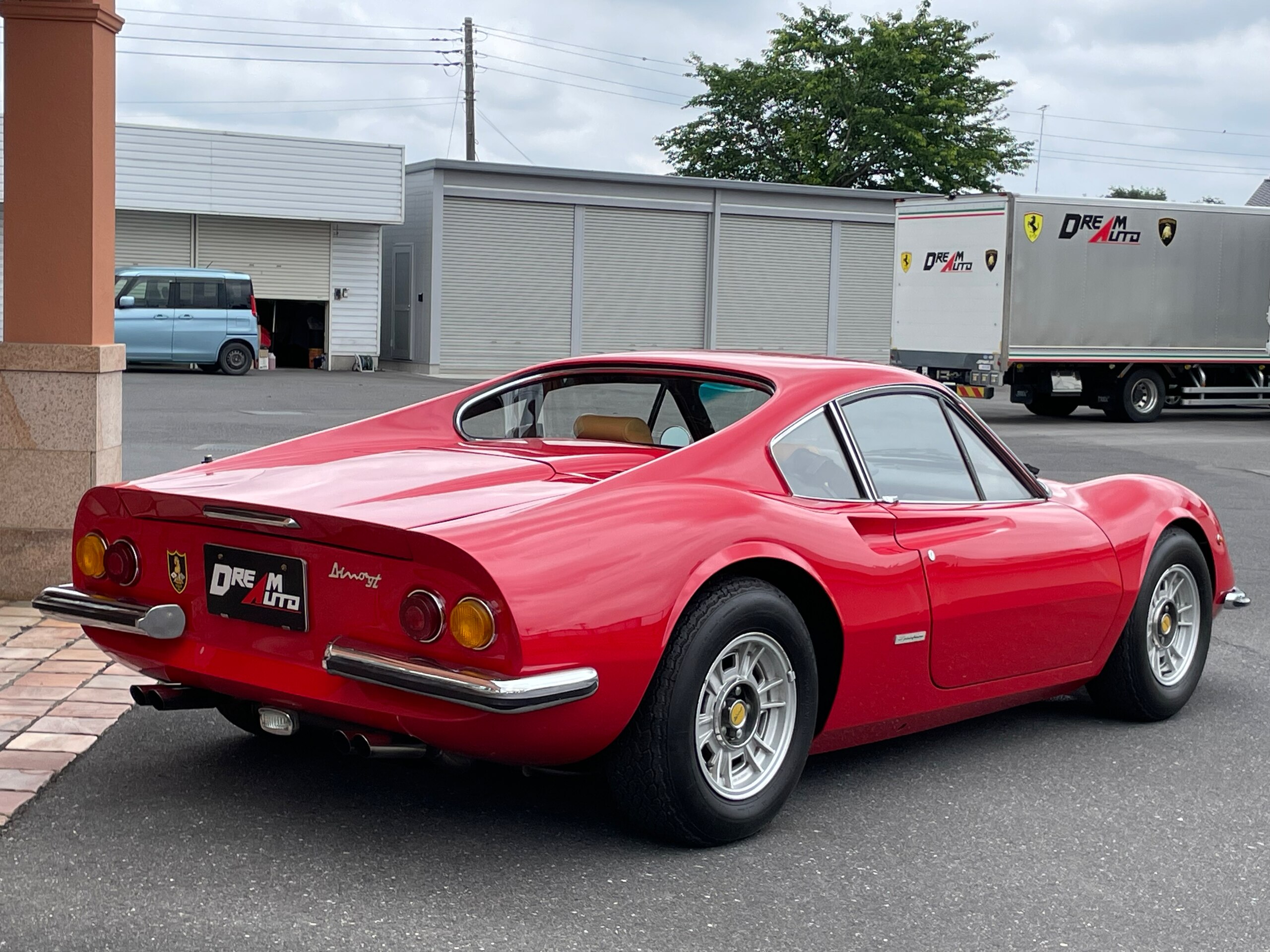 1972 Ferrari DINO 246GT — Photo 10 / 13