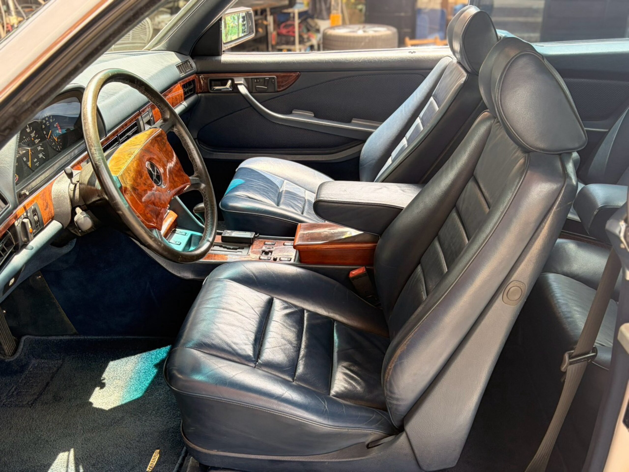 1986 Mercedes Benz 560SEC — Photo 7 / 36